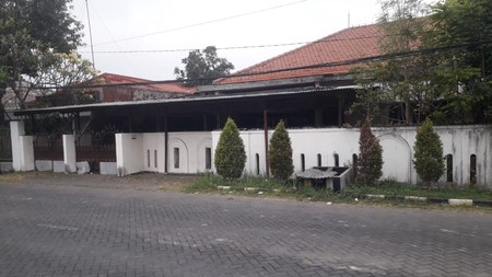 Dijual Cepat Rumah Lama Luas Lokasi Di Prapen Indah Surabaya