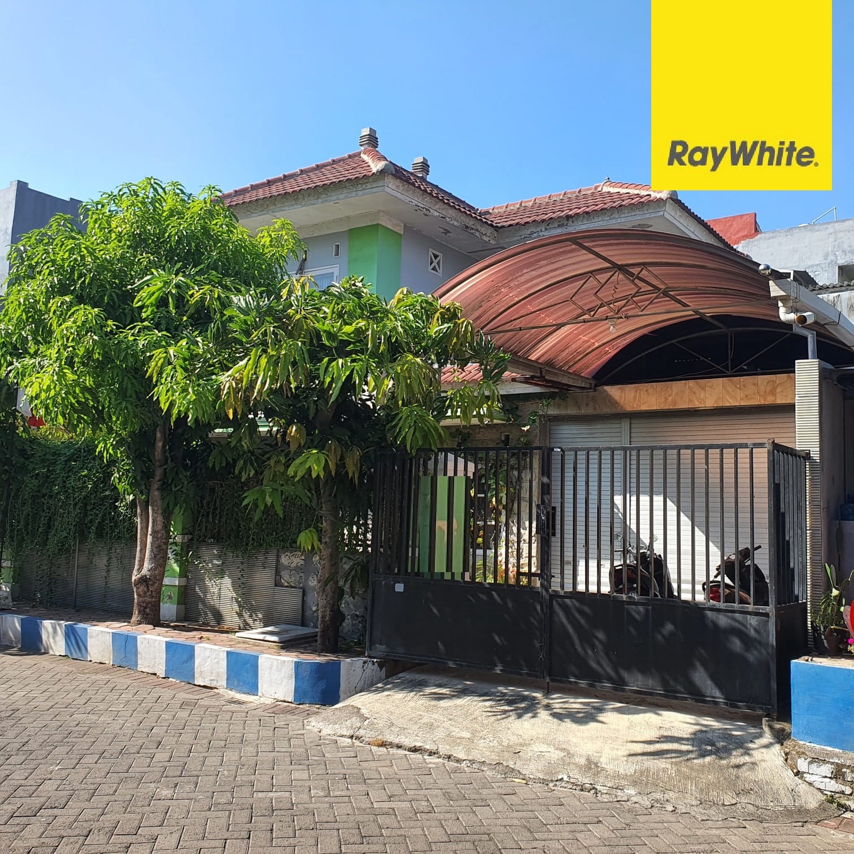 Dijual Rumah 2 lantai SHM di Pantai Mentari Kenjeran Surabaya
