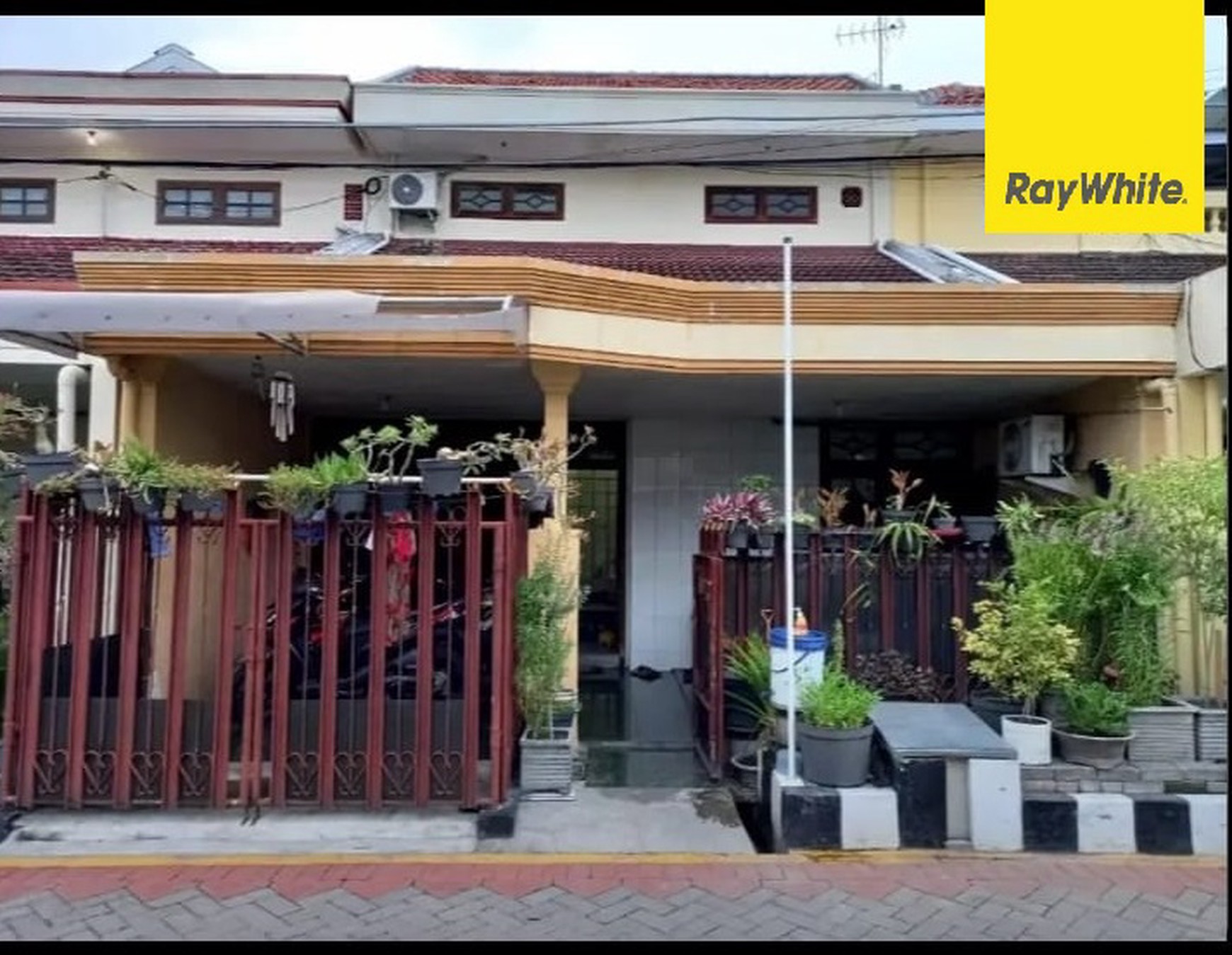 Dijual Rumah 2 lantai SHM di Mulyosari Tengah Surabaya