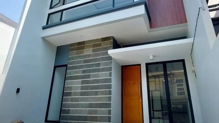 Dijual Rumah 2 lantai SHM di Klampis Semolo Tengah Surabaya