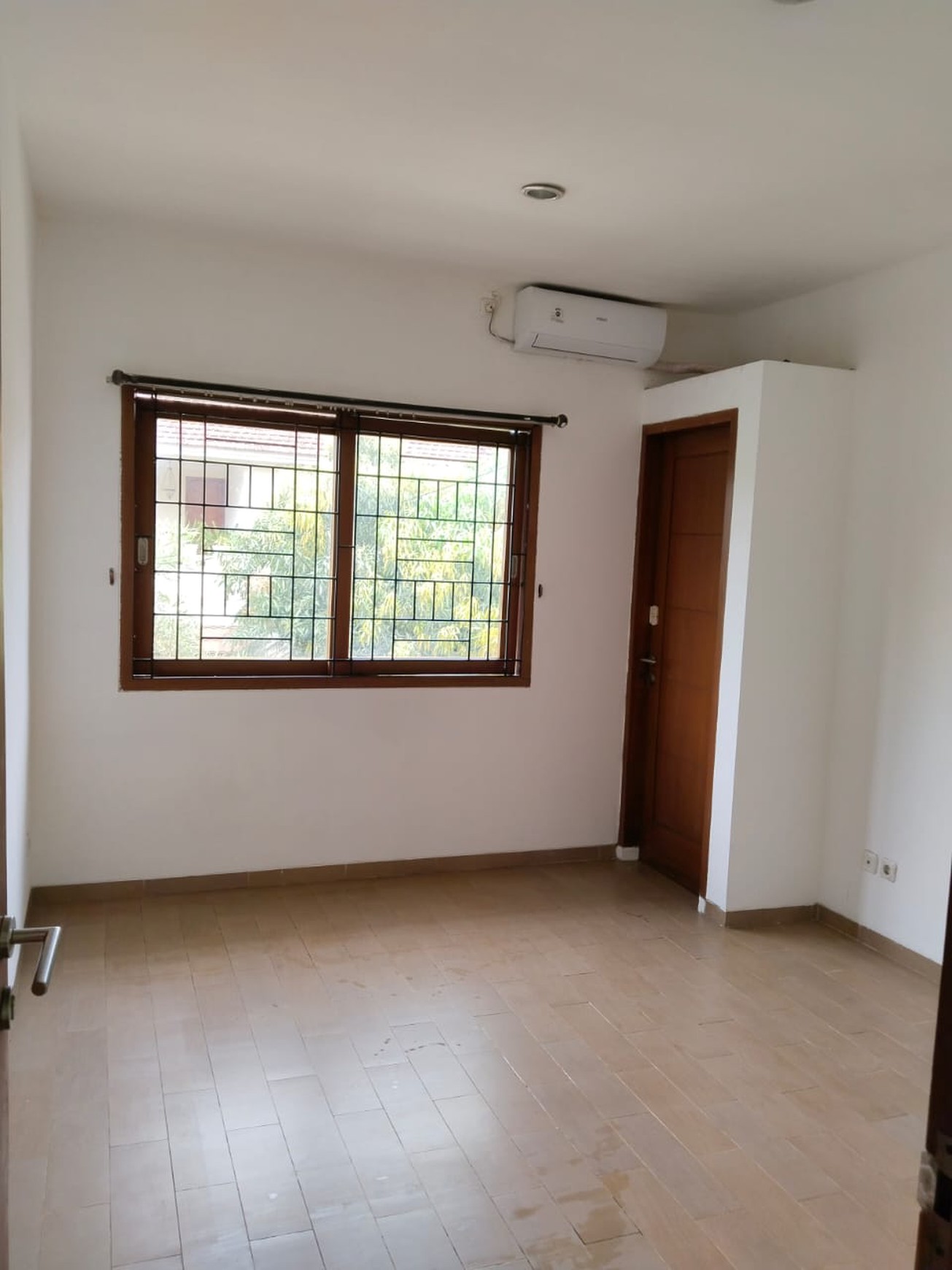 Disewakan Rumah Terawat dan Siap Huni di Gandul 1 Menit ke Pintu Tol Desari 