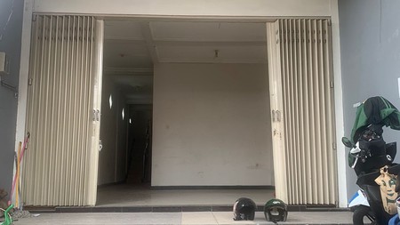 Disewakan Rumah 2 Lantai di Petemon Barat Surabaya Pusat