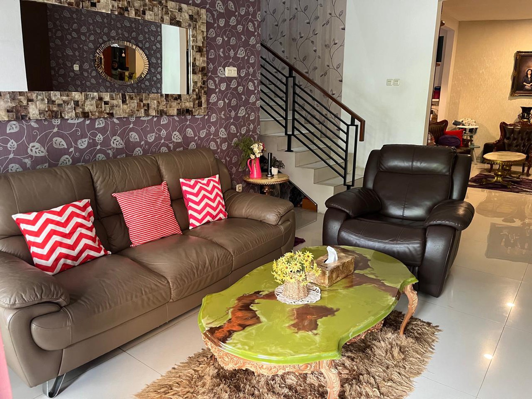 Rumah 3 lantai, dalam cluster siap huni di Pondok Aren