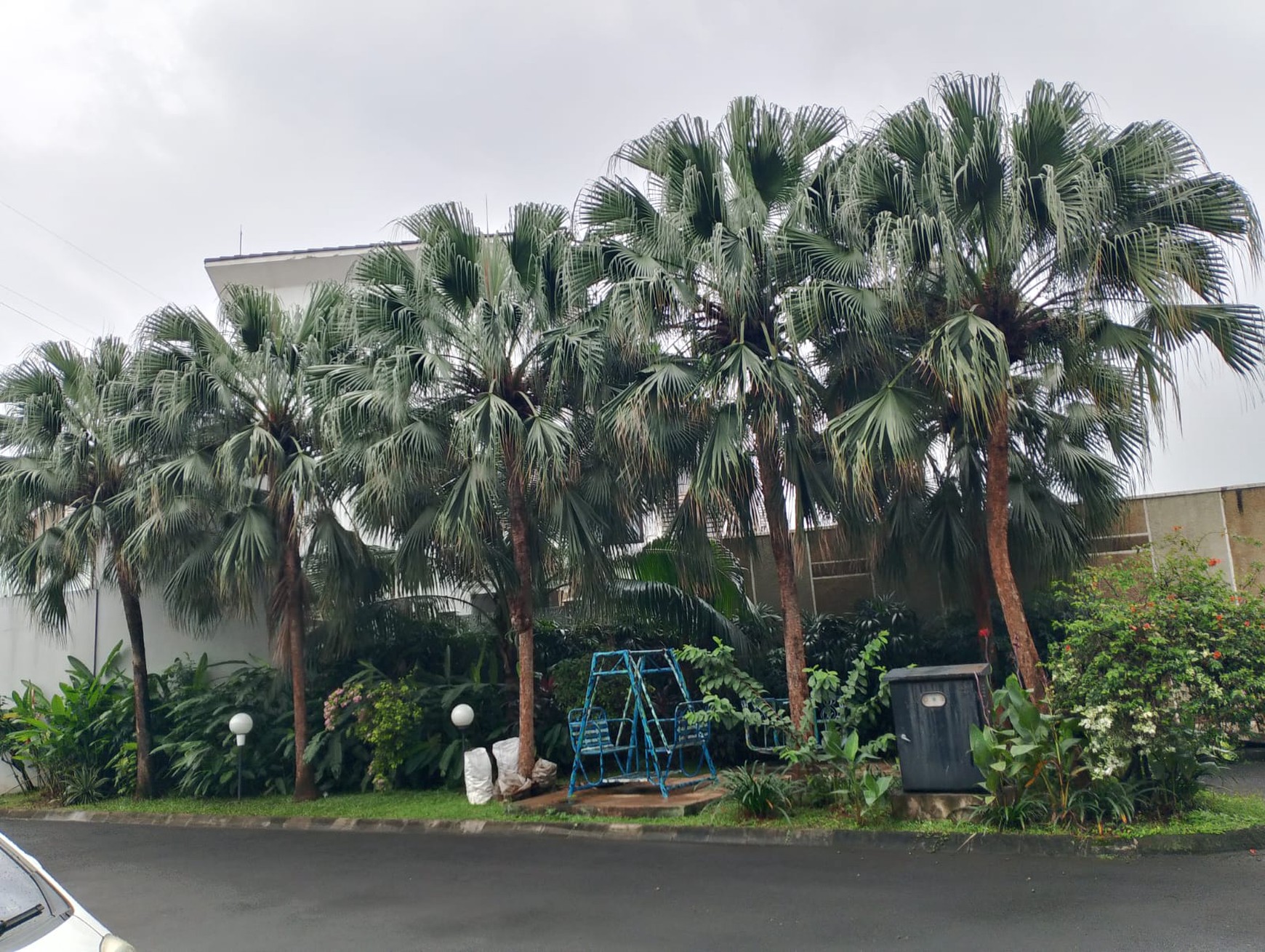 Rumah 3 lantai, dalam cluster siap huni di Pondok Aren