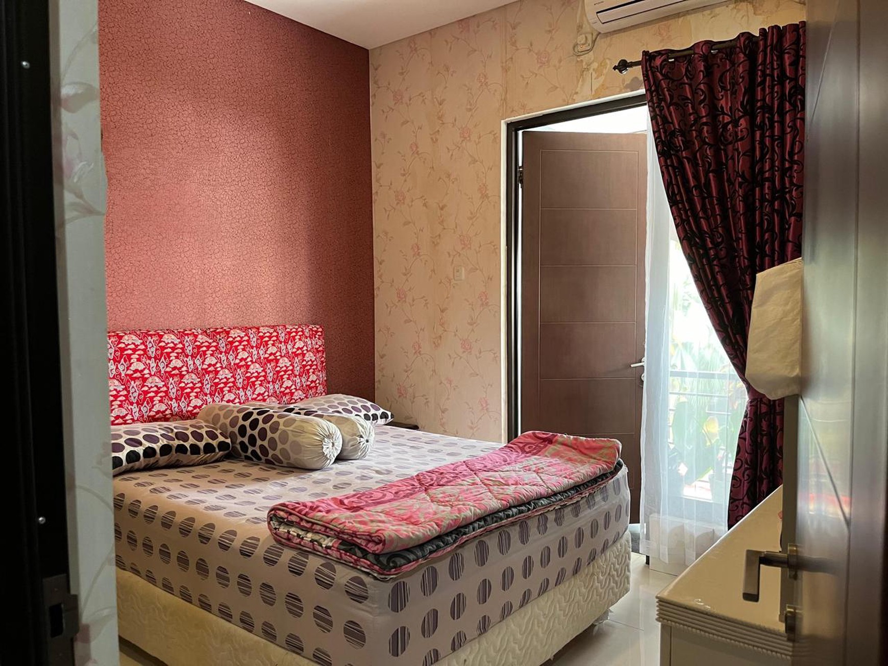 Rumah 3 lantai, dalam cluster siap huni di Pondok Aren