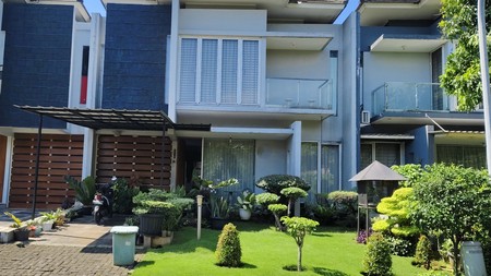 Rumah depan taman Citra Gran Cibubur