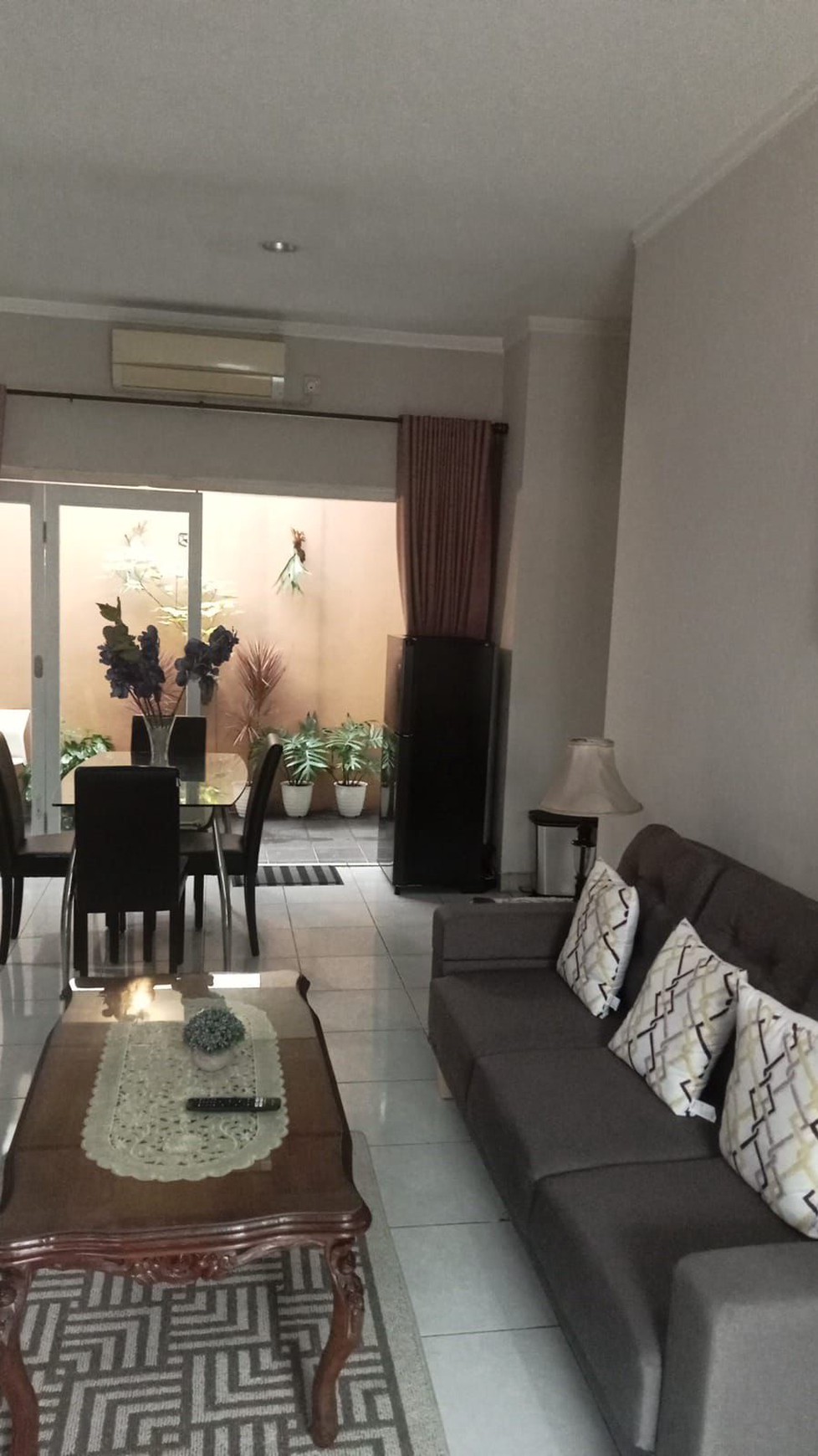 Rumah Bagus Di Emerald Terrace Bintaro Jaya Sektor 9