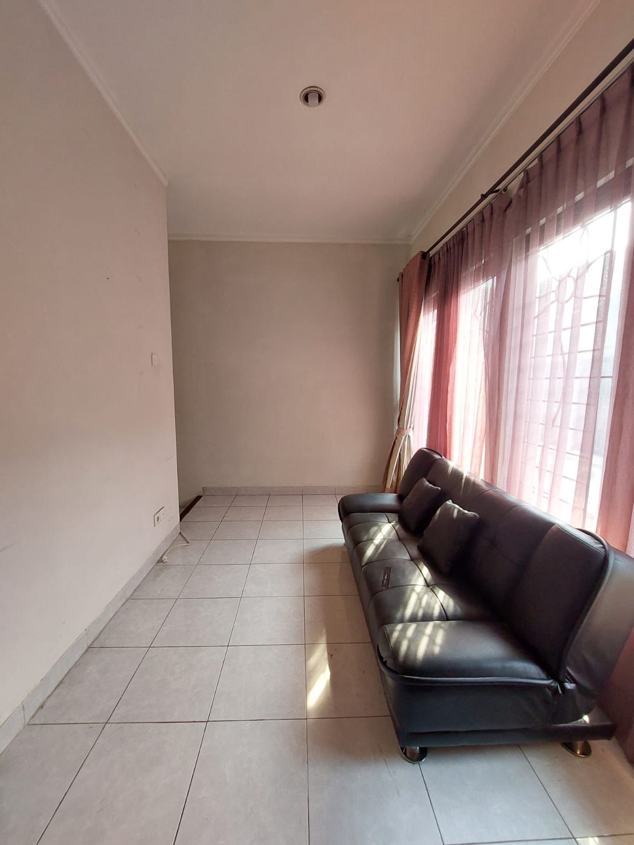Rumah Bagus Di Emerald Terrace Bintaro Jaya Sektor 9
