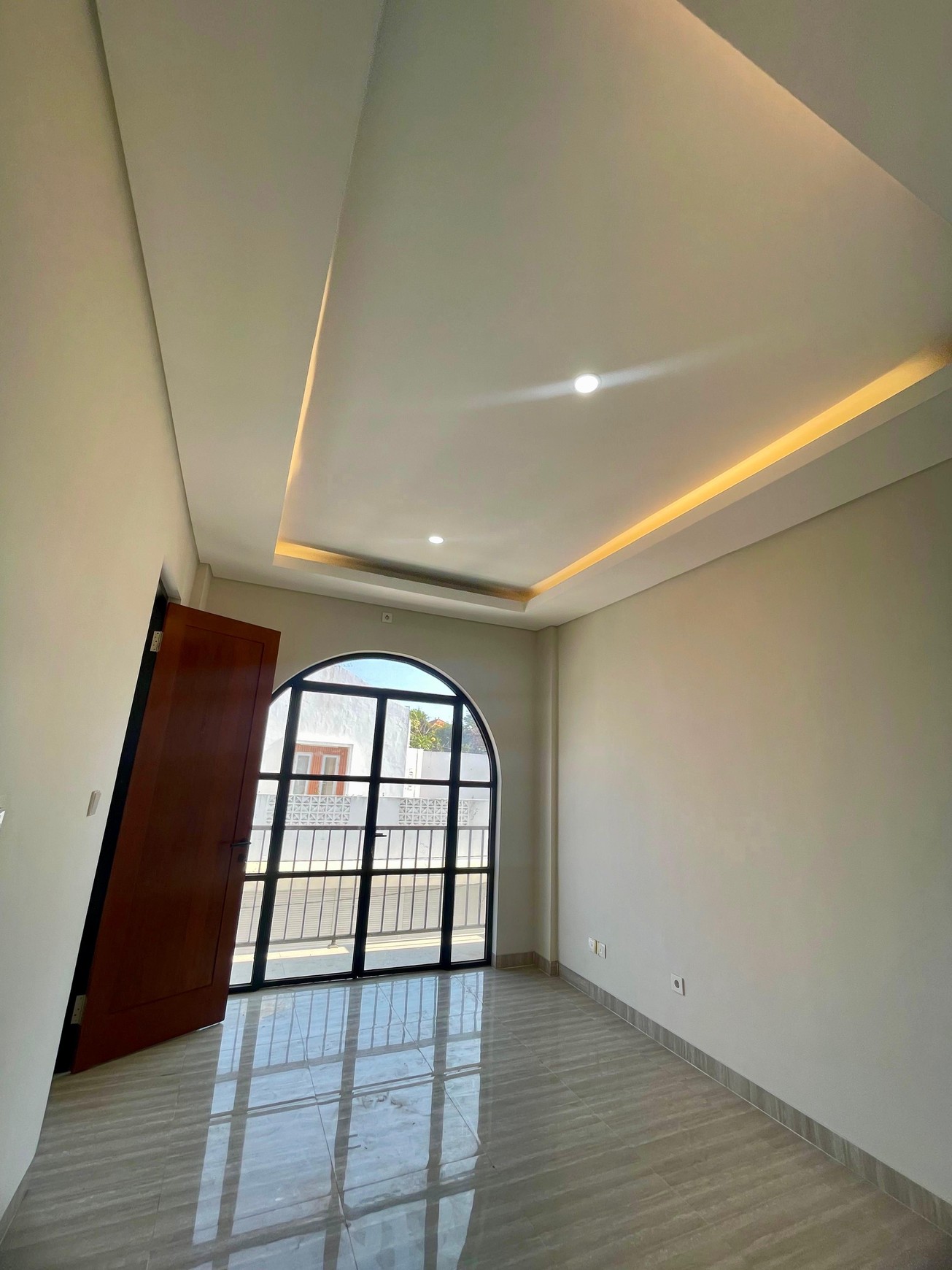 Villa Mewah Brand New Mediterania di Kuta Selatan Bali