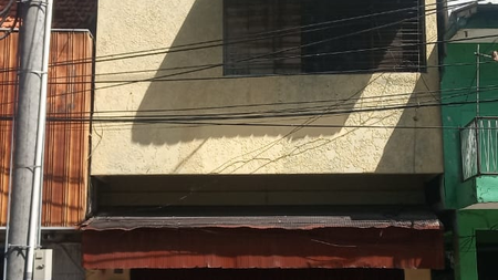 Dijual Ruko 3 lantai Jl. Bubutan dan Jl.Penghela strategis bentuk L Surabaya Pusat