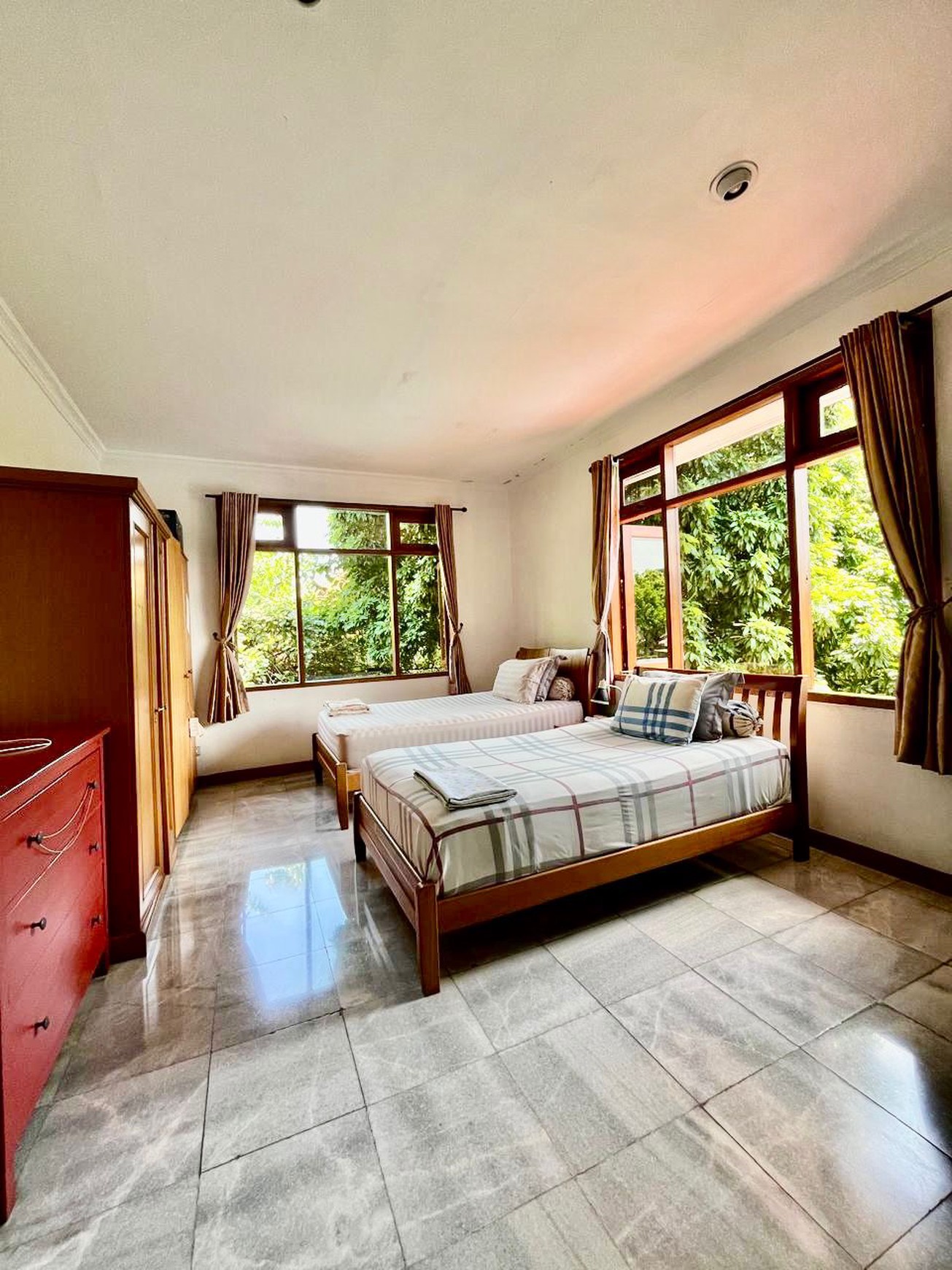 Rumah Bagus Di Jl Pejaten Barat Jakarta Selatan