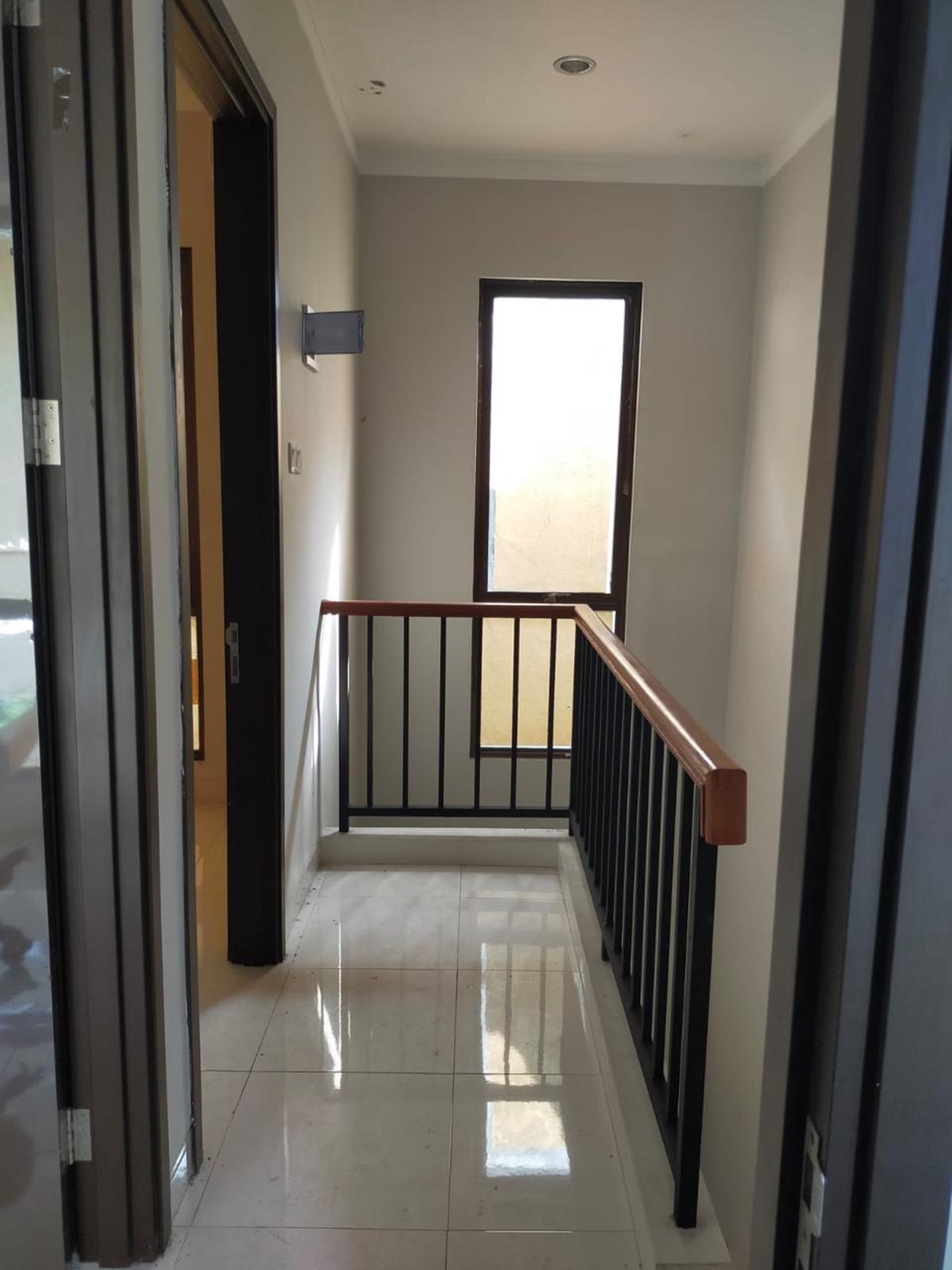 Rumah Dijual di Callysta Graha Raya Bintaro - 2 Lantai, 2 KT, Akses Tol Hanya 1M an