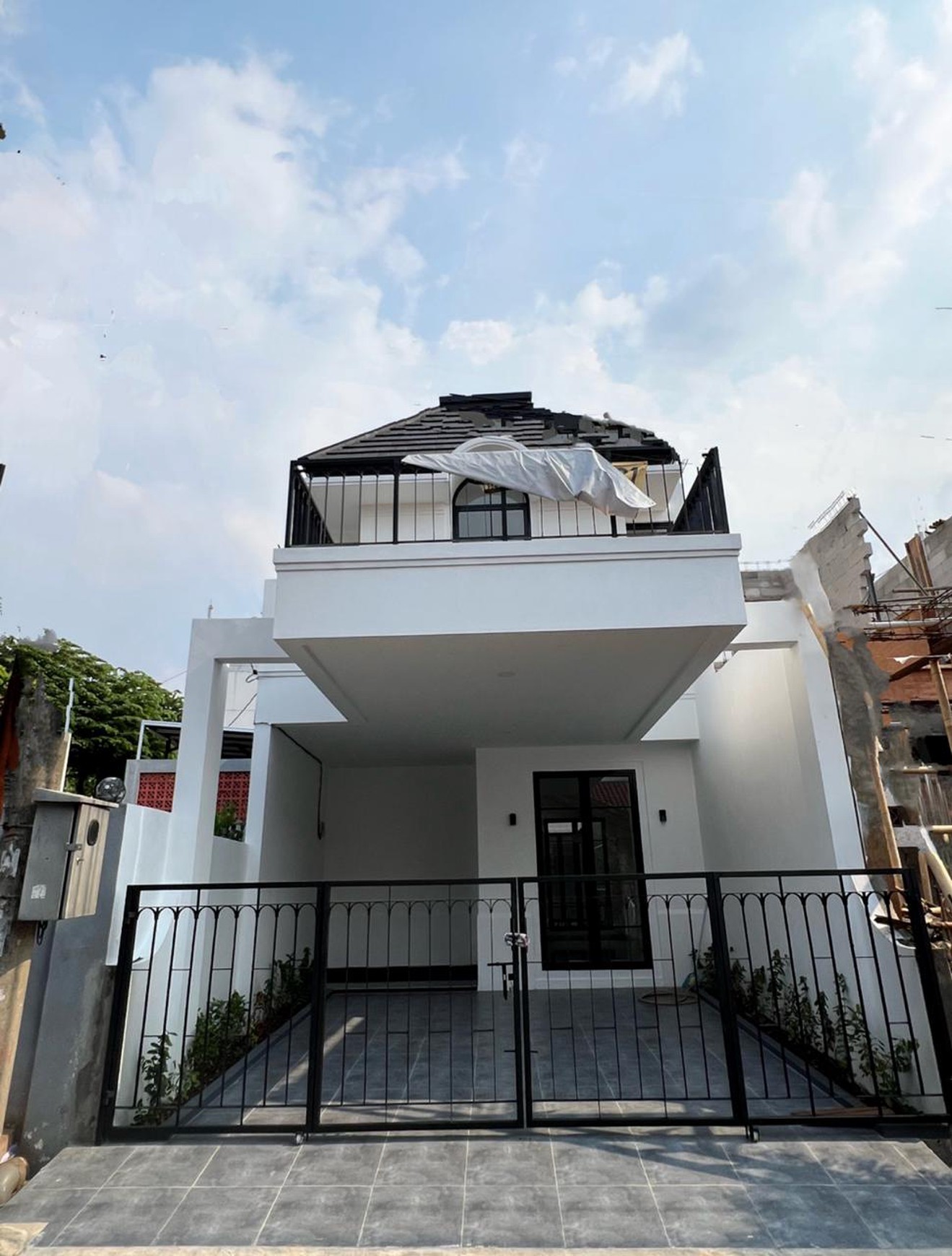Rumah Bagus Di komp Deplu Pondok Aren Tangerang Selatan