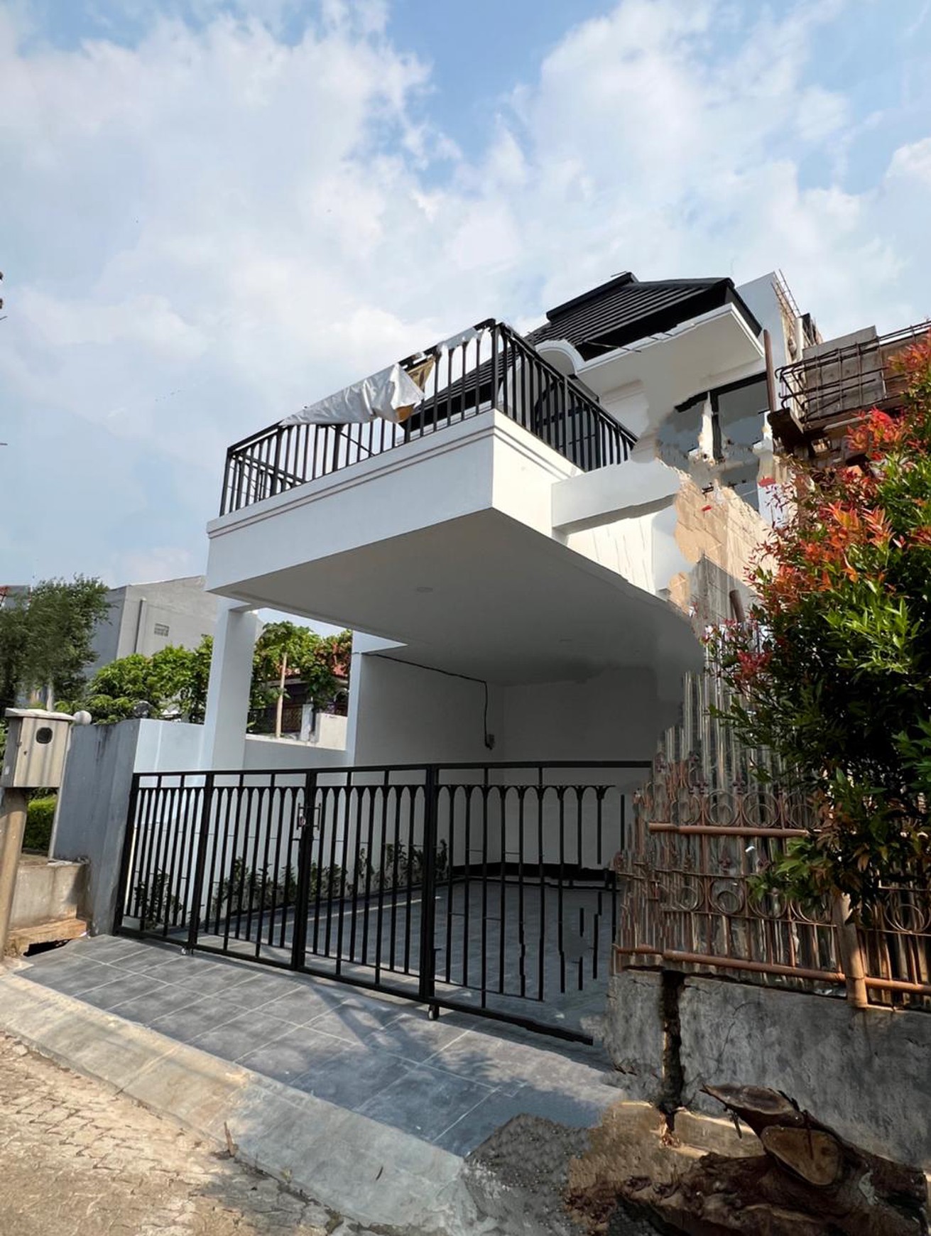 Rumah Bagus Di komp Deplu Pondok Aren Tangerang Selatan