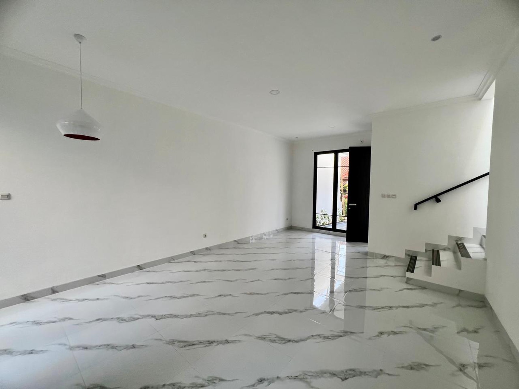 Rumah Bagus Di komp Deplu Pondok Aren Tangerang Selatan