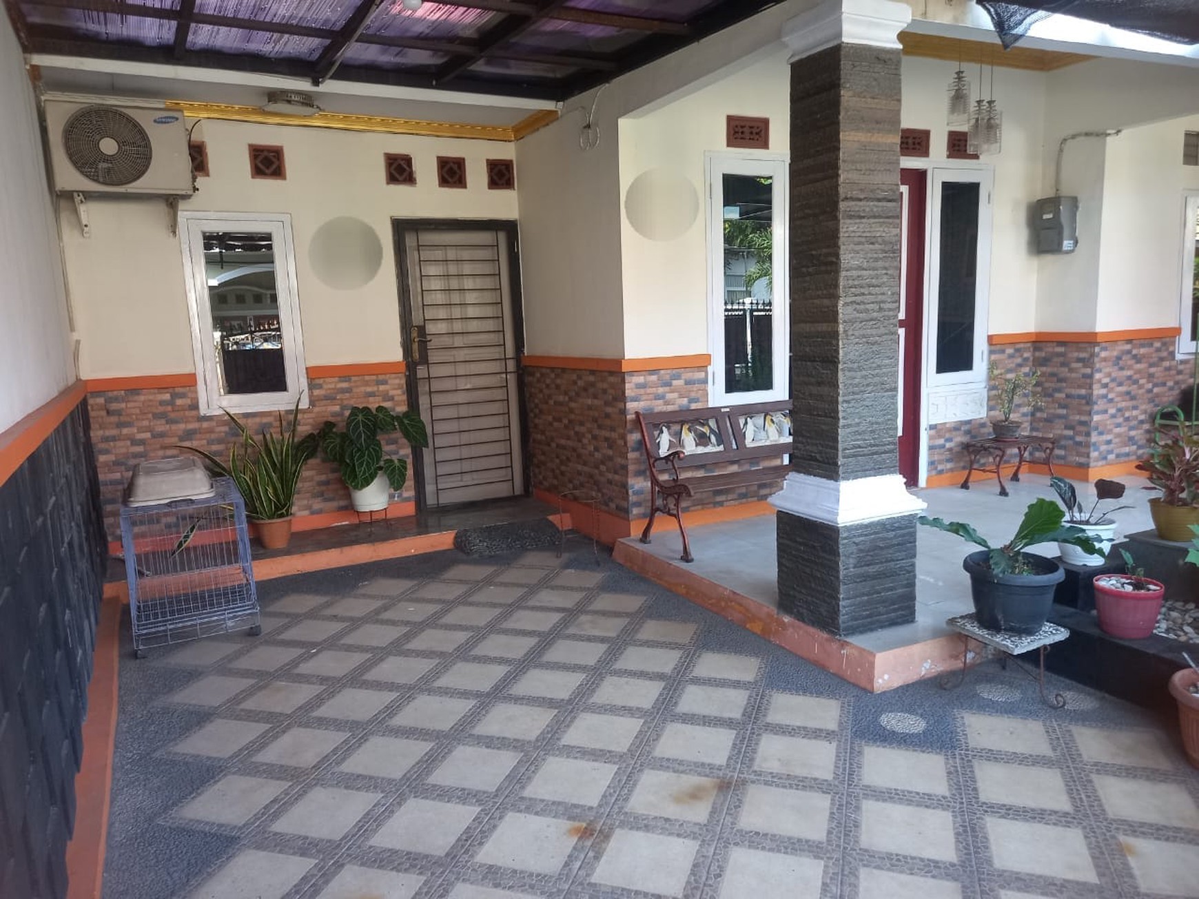 Rumah Bagus Di Jalan Utama Perumahan Serua, Bojongsari, Depok