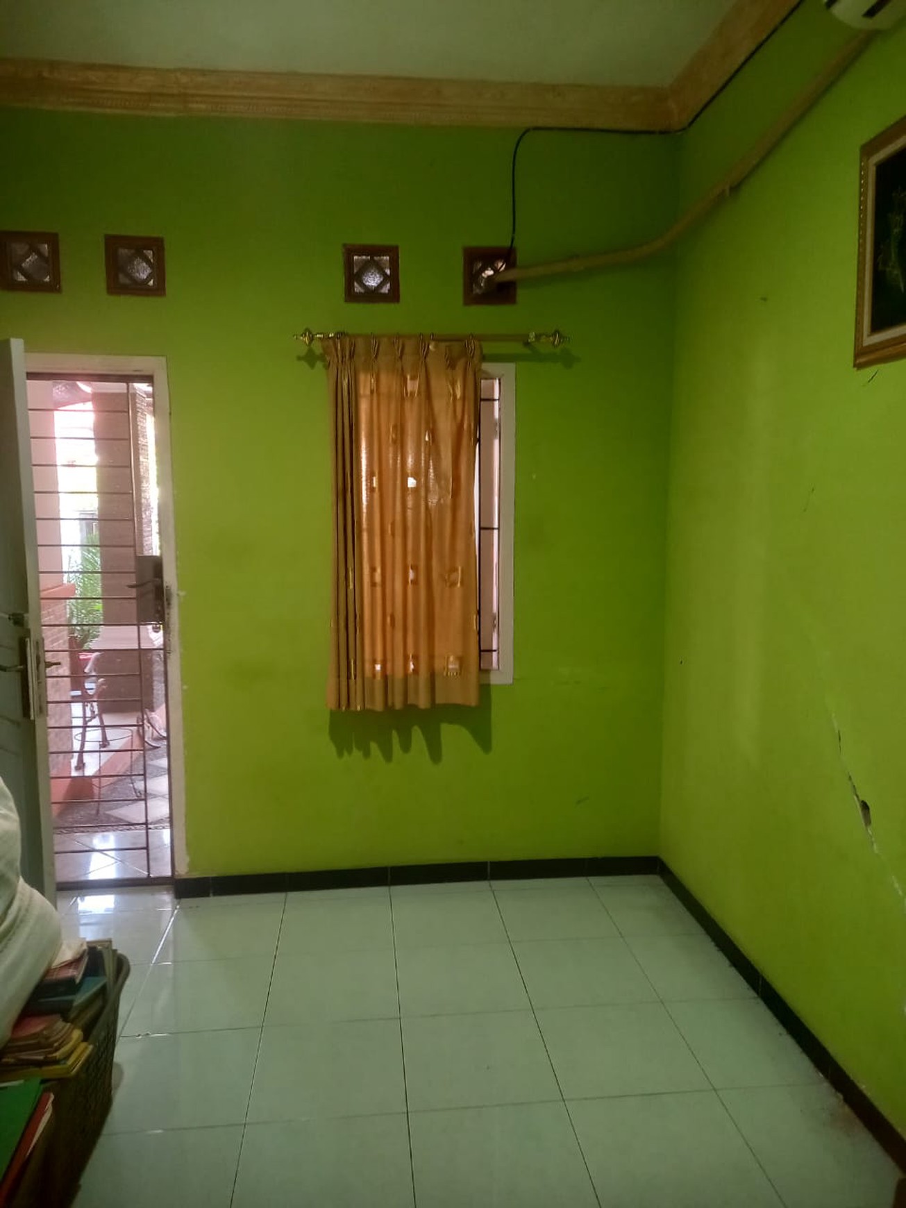 Rumah Bagus Di Jalan Utama Perumahan Serua, Bojongsari, Depok