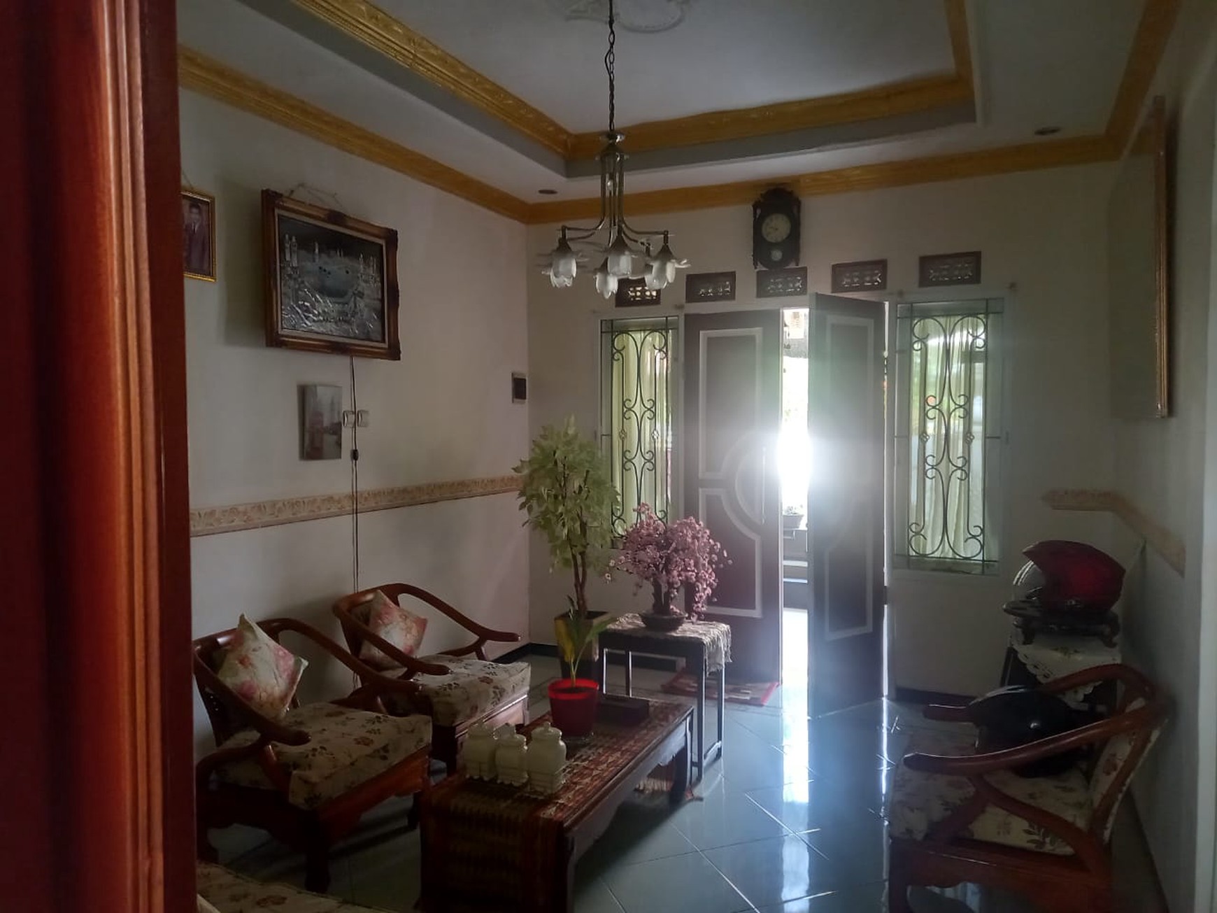 Rumah Bagus Di Jalan Utama Perumahan Serua, Bojongsari, Depok