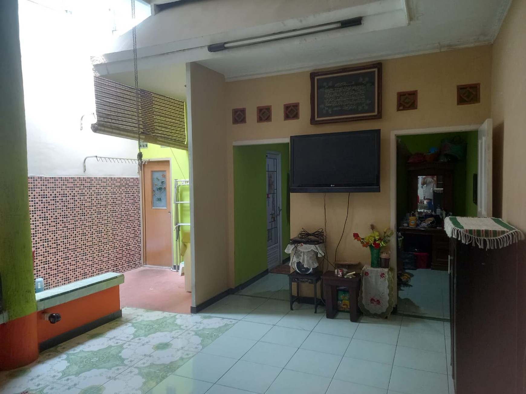 Rumah Bagus Di Jalan Utama Perumahan Serua, Bojongsari, Depok