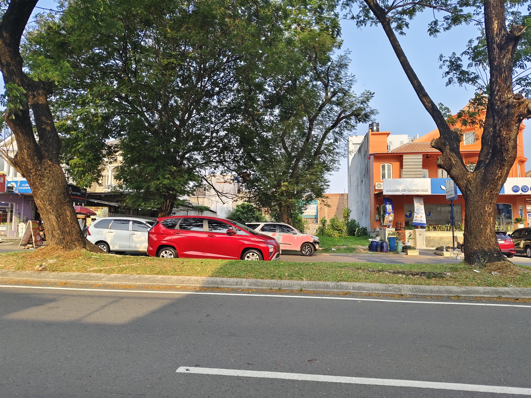 Tanah sebelah Sentra Komersial Kota wisata Cibubur