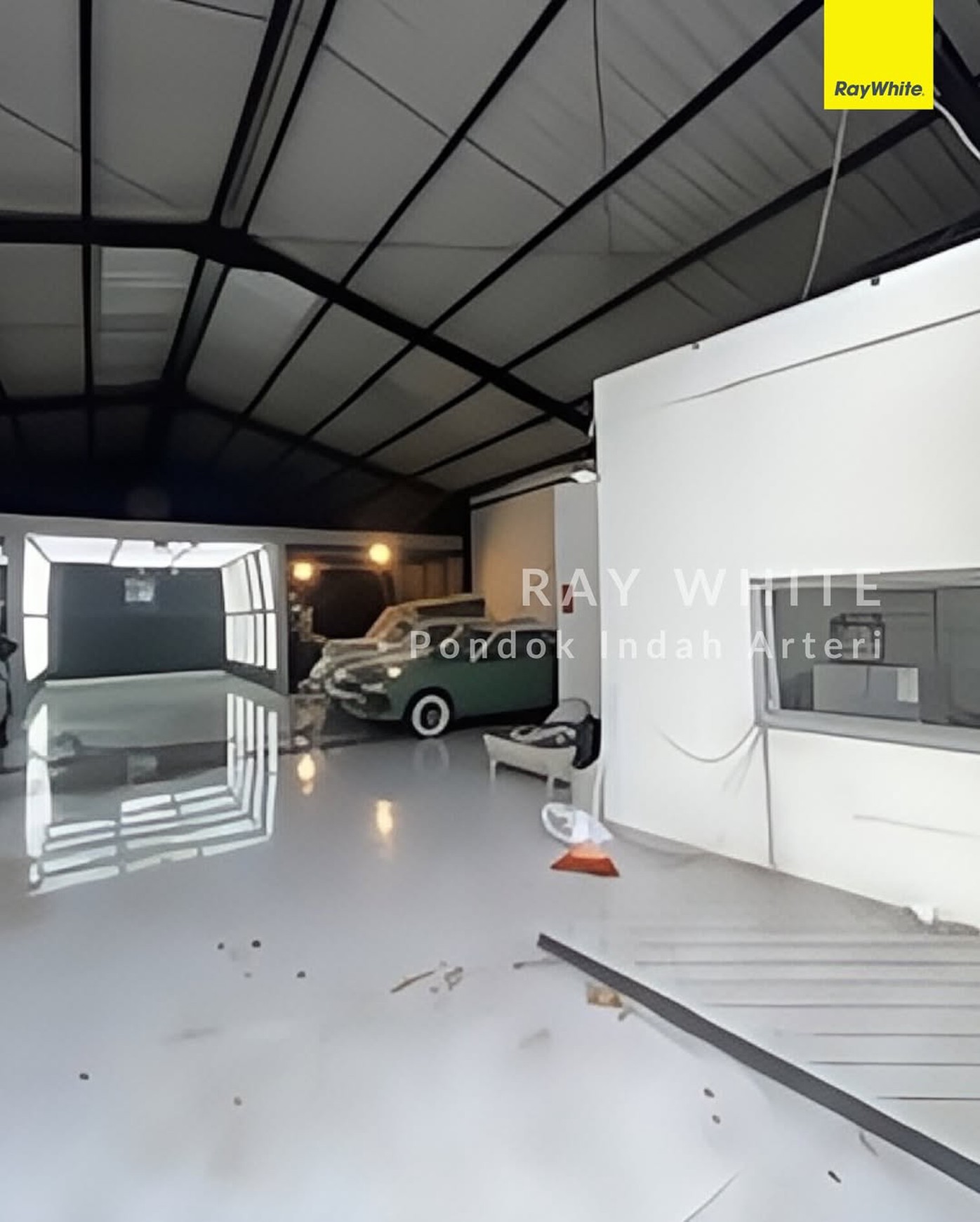 Dijual Bengkel dan Cafe Strategis Jalan Raya Radar Auri - Cibubur Cimanggis,