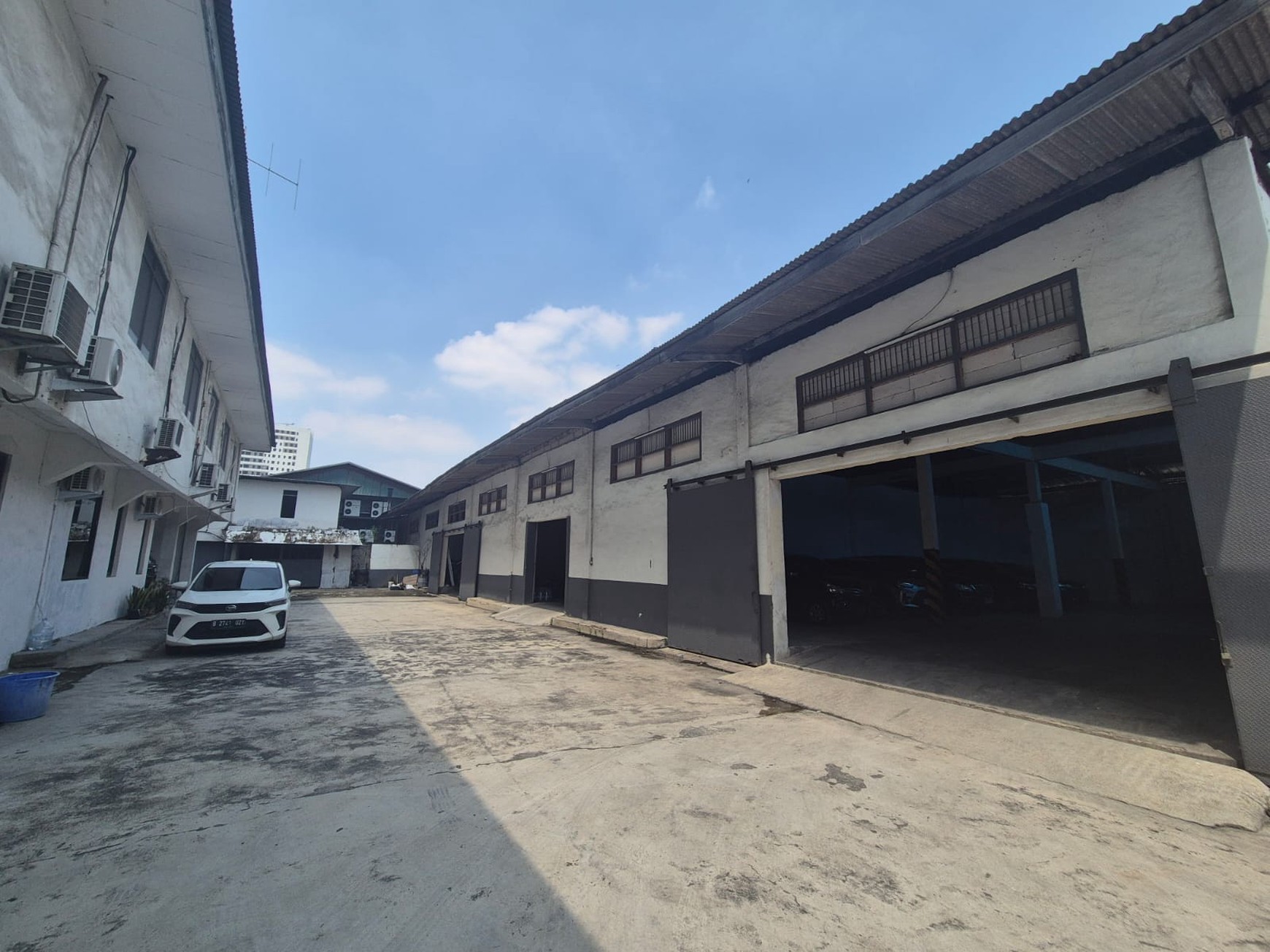 Dijual gedung perkantoran komersil di lokasi sangat strategis di Pluit Raya Penjaringan