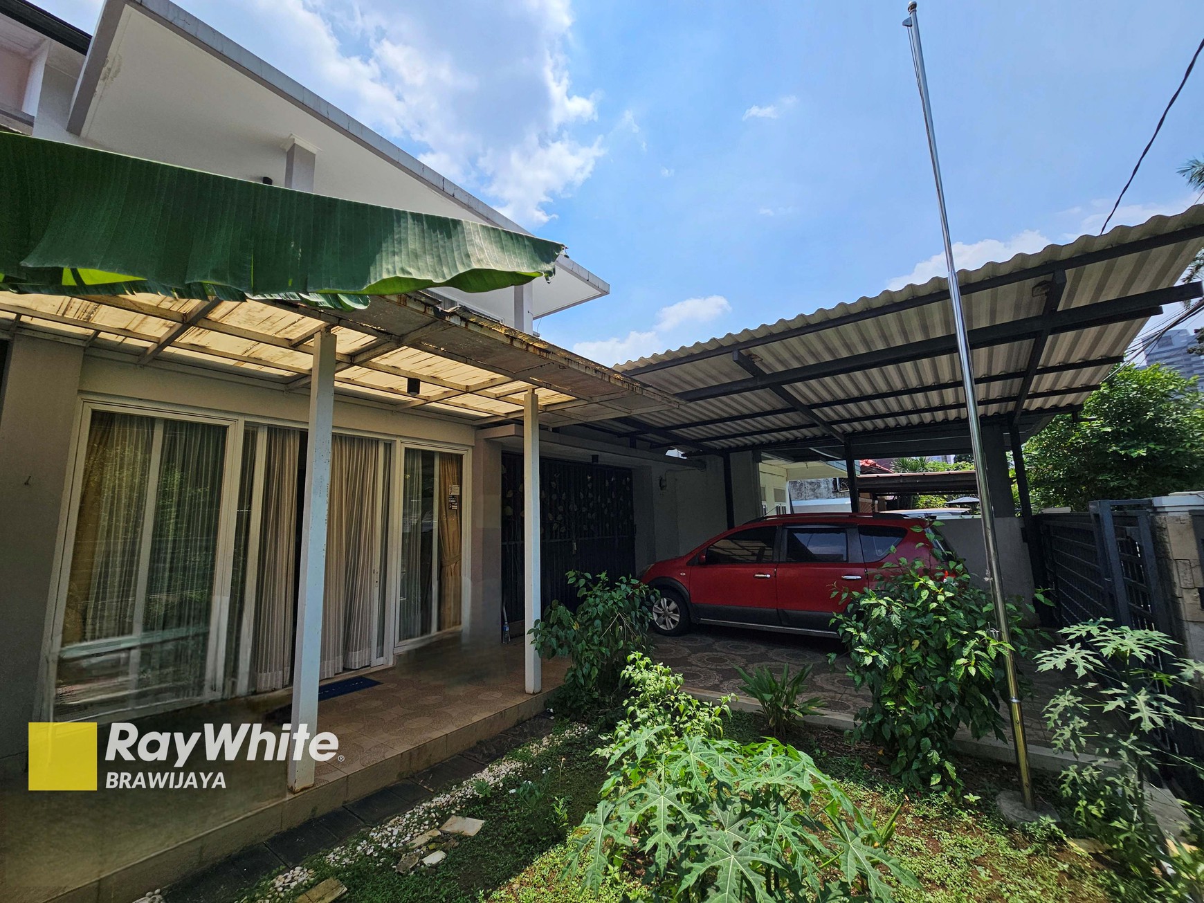Rumah di Bona Indah, Lebak Bulus, Jakarta Selatan, hanya 1,8 km ke MRT Fatmawati