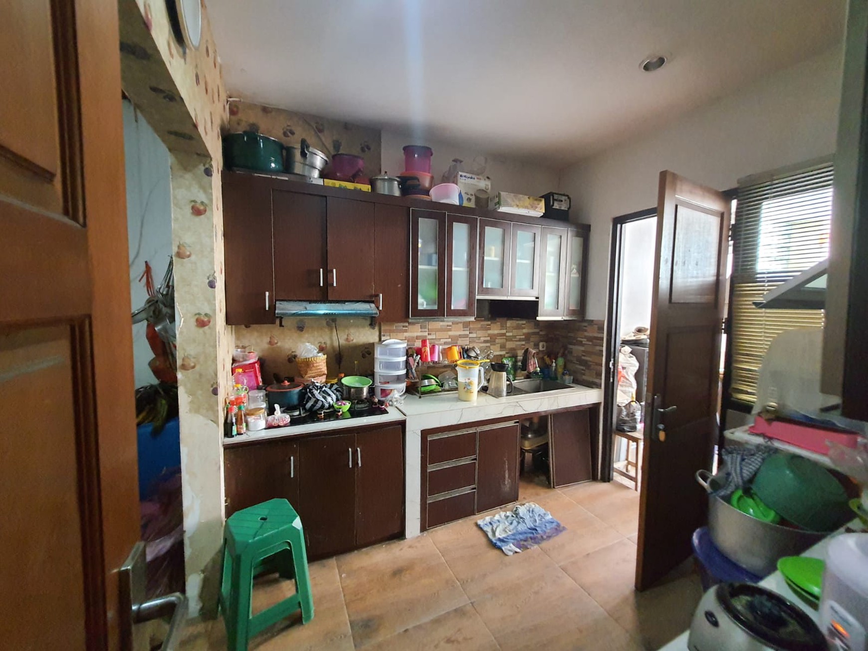 Rumah Cantik Siap Huni dan Hunian Nyaman @Arinda Permai, Pondok Aren.