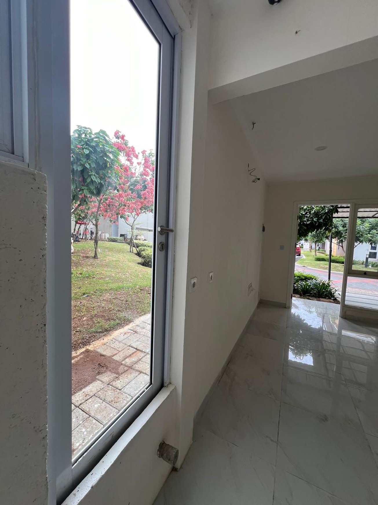 Murah. Rumah Bagus Harga Menarik Martinez, Gading Serpong