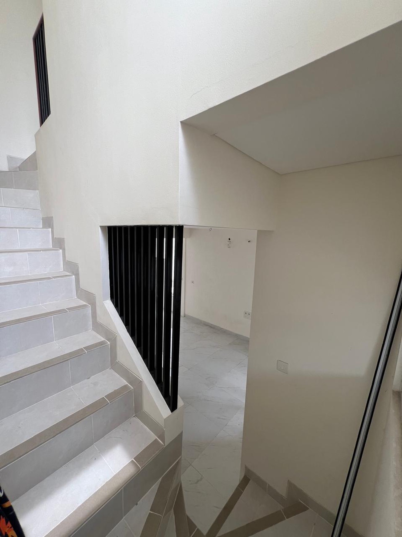 Murah. Rumah Bagus Harga Menarik Martinez, Gading Serpong