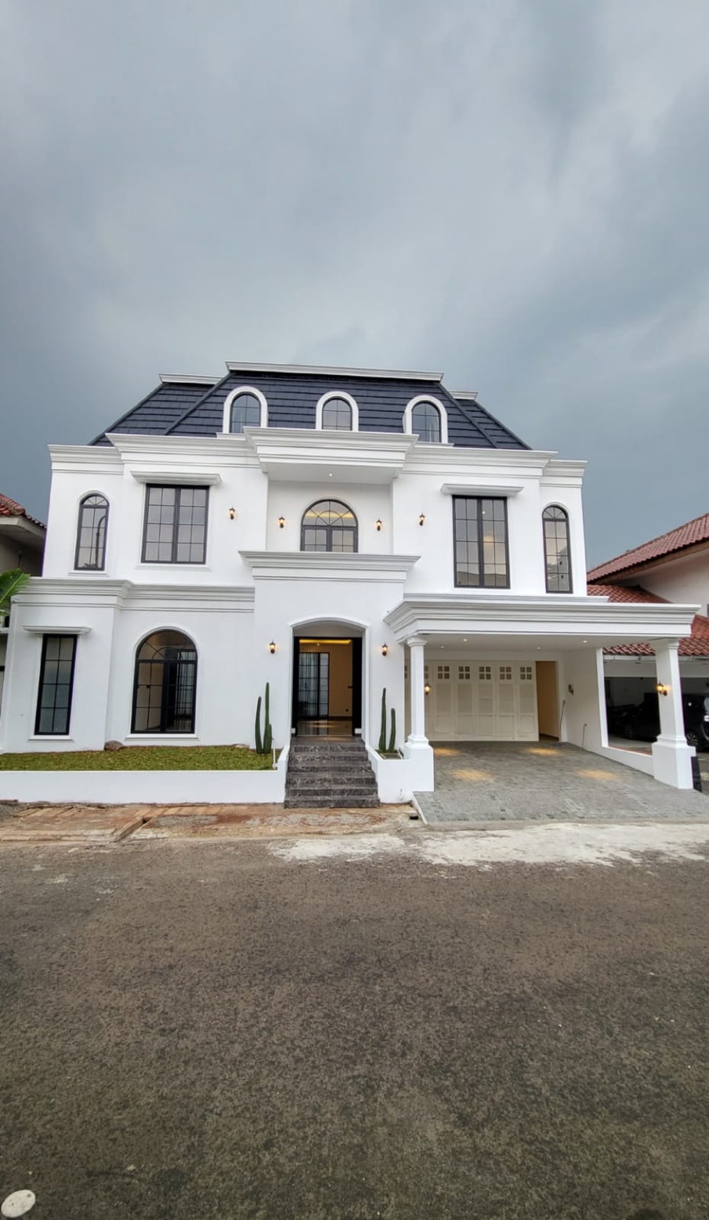 Rumah Siap Huni dengan Hunian Nyaman dan Asri di Bintaro Sektor 9.