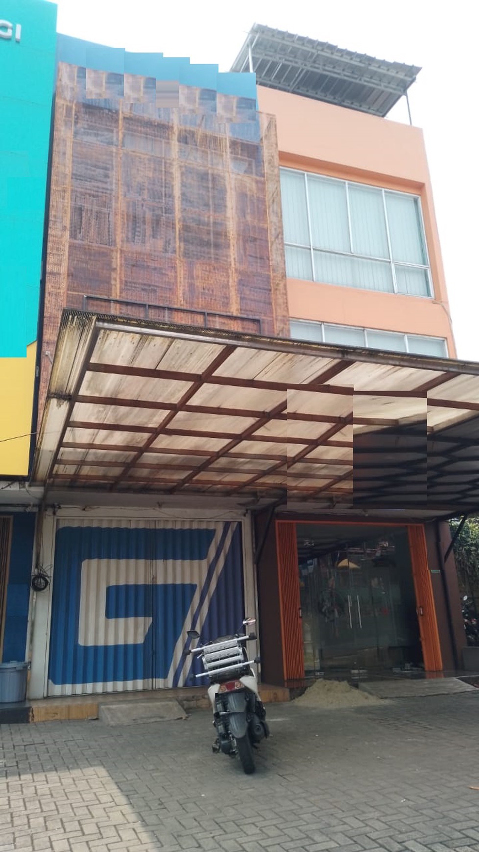 Ruko 3 Lantai, Harga  Murah Lokasi  Strategis di Jalan Raya  Ciputat