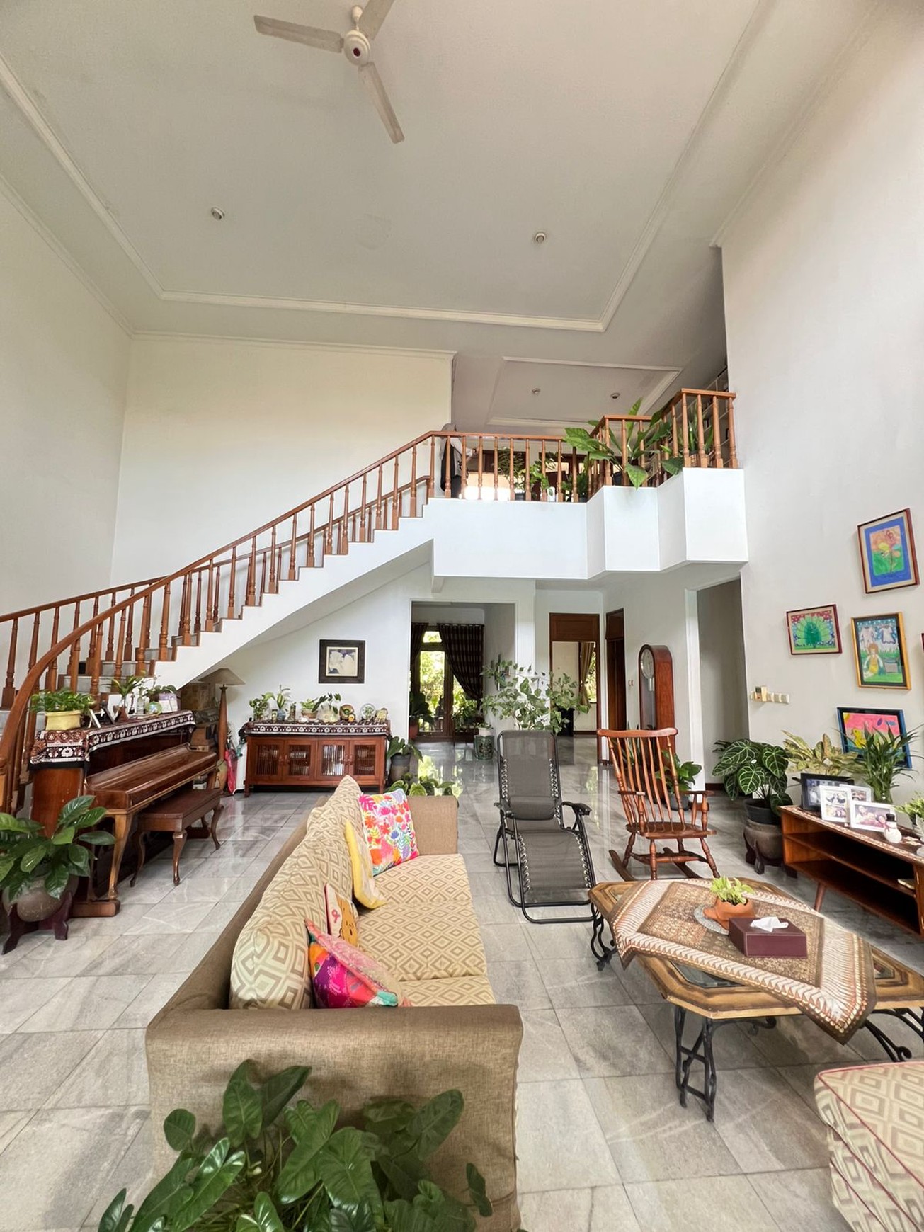 Rumah Bagus Di Jl Pejaten Barat Jakarta Selatan