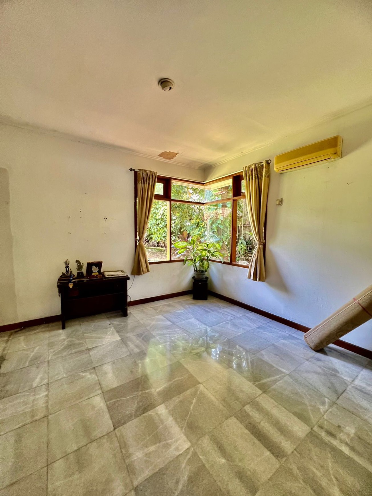 Rumah Bagus Di Jl Pejaten Barat Jakarta Selatan