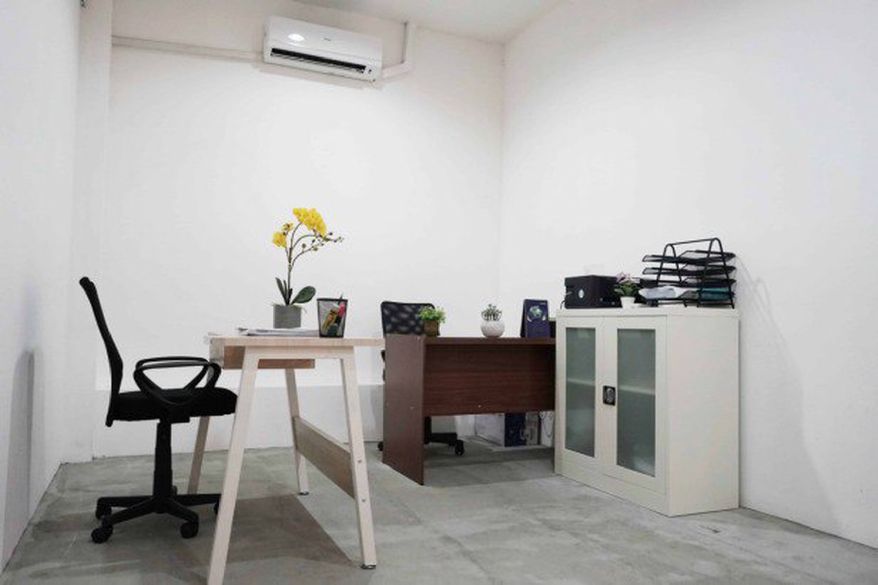 Jual/Sewa Kantor Murah Berlokasi Strategis di Wiyung Surabaya dekat Dengan Perumahan Elite
