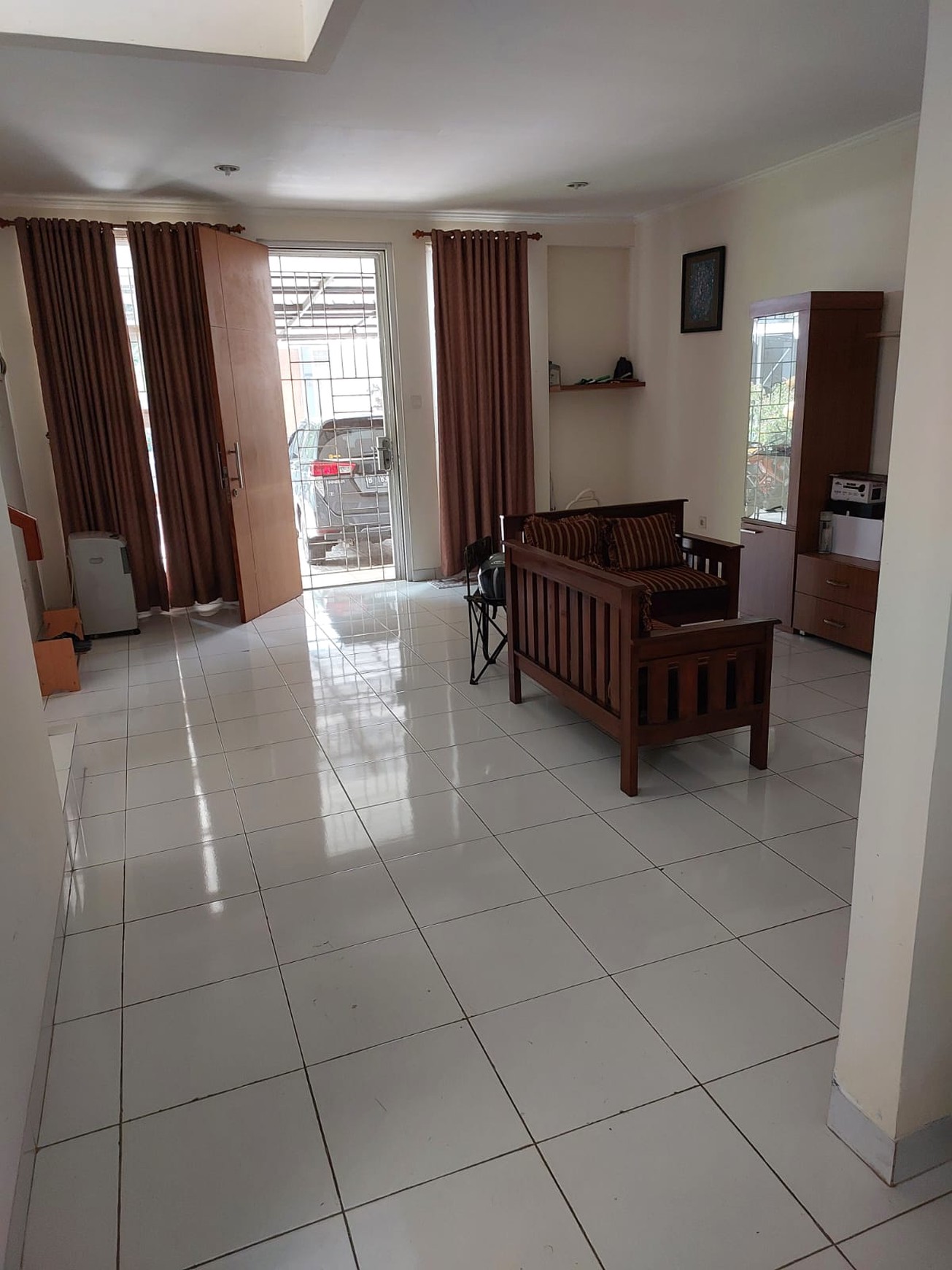 Rumah 2 Lantai Siap Huni dengan Hunian Nyaman dan Asri @Pondok Cabe