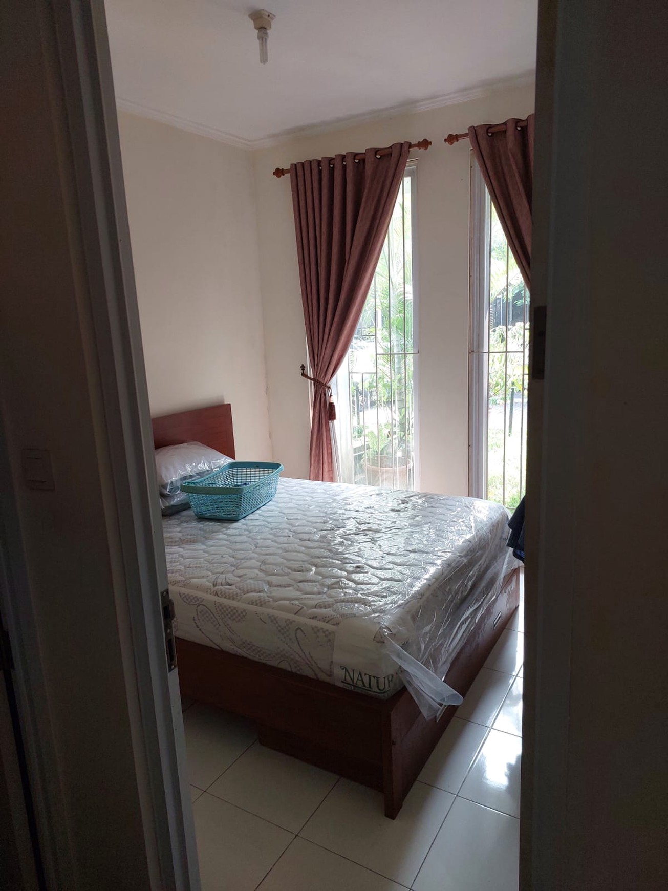 Rumah 2 Lantai Siap Huni dengan Hunian Nyaman dan Asri @Pondok Cabe