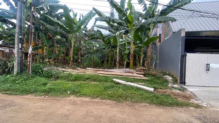 Dijual Tanah Cocok untuk Hunian Akses Jalan Cukup 2 mobil di Cinere