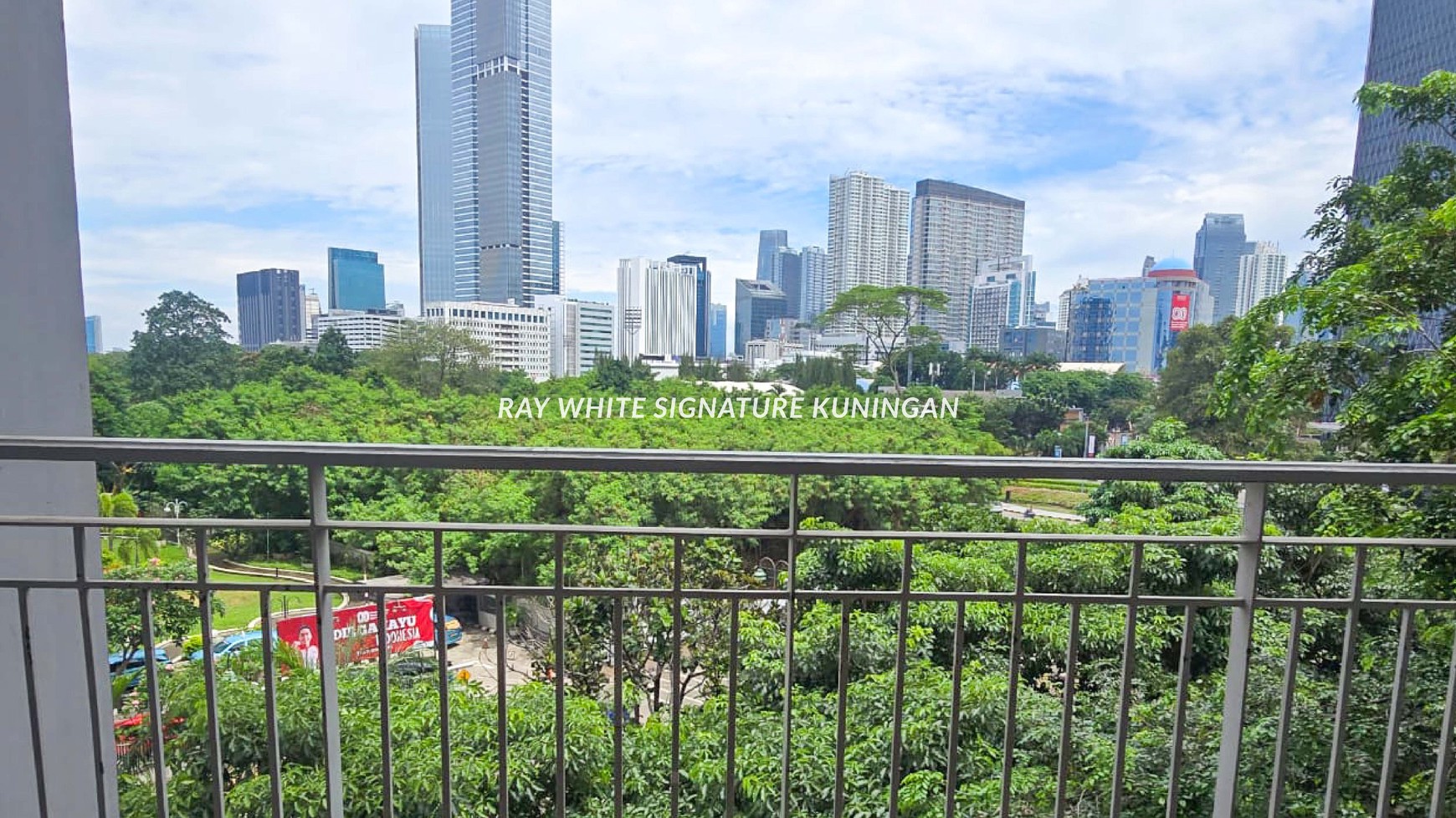 Dijual Apartemen Taman Rasuna Layak Huni, 3BR 
