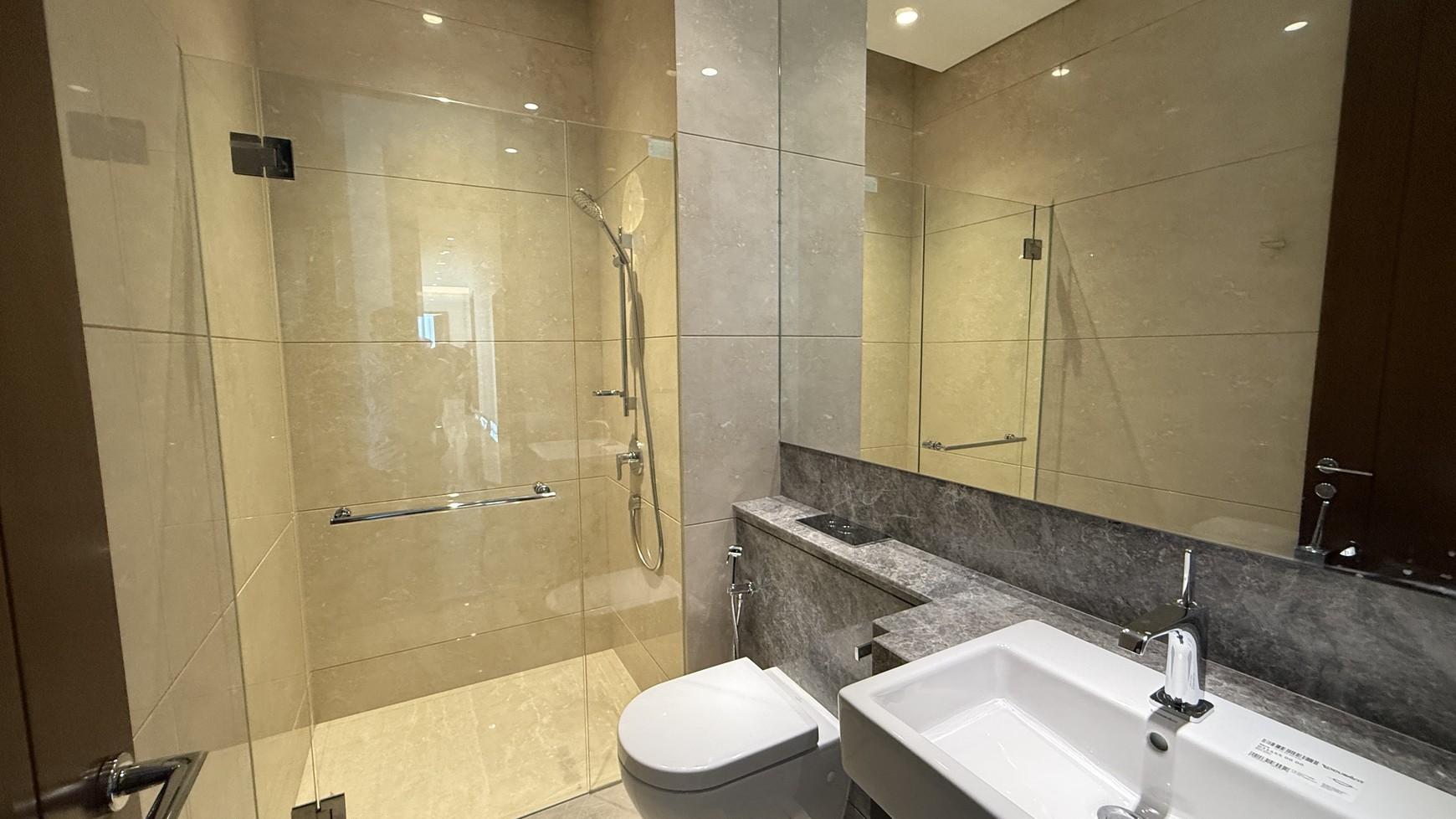 APARTMENT REGENT JAKARTA, SEMANGGI, JAKARTA SELATAN