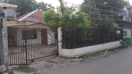 Rumah 2 Tingkat di Jl.Subur - Kebayoran Lama
