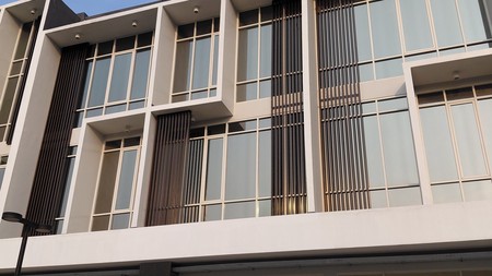 MURAH 2,1 M-an Dijual Ruko North West Citraland Surabaya Barat - Parkiran Mobil LUAS Ruko Murah