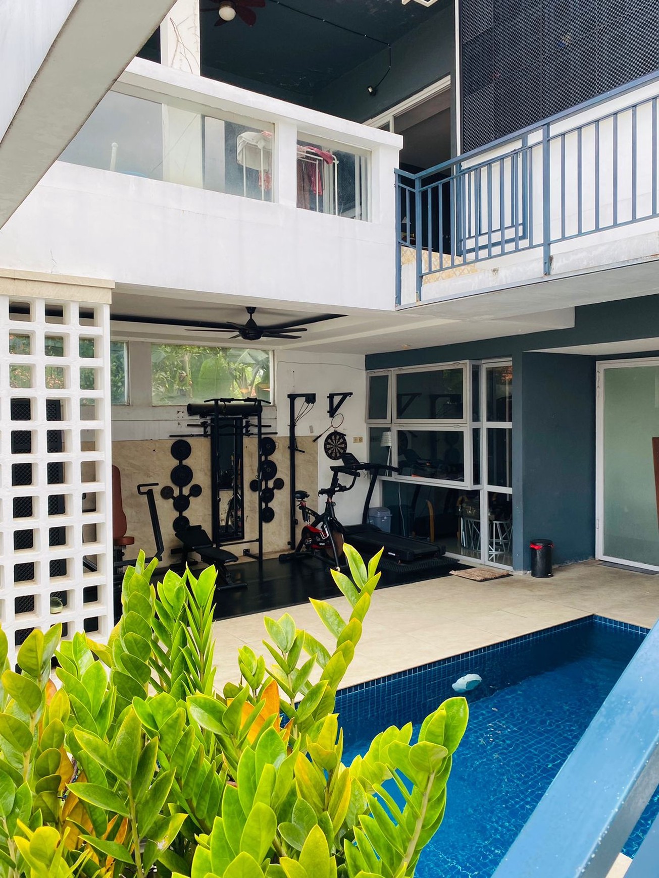 Rumah Dijual di Serpong Tangerang Selatan - Desain Modern Minimalis, Siap Huni