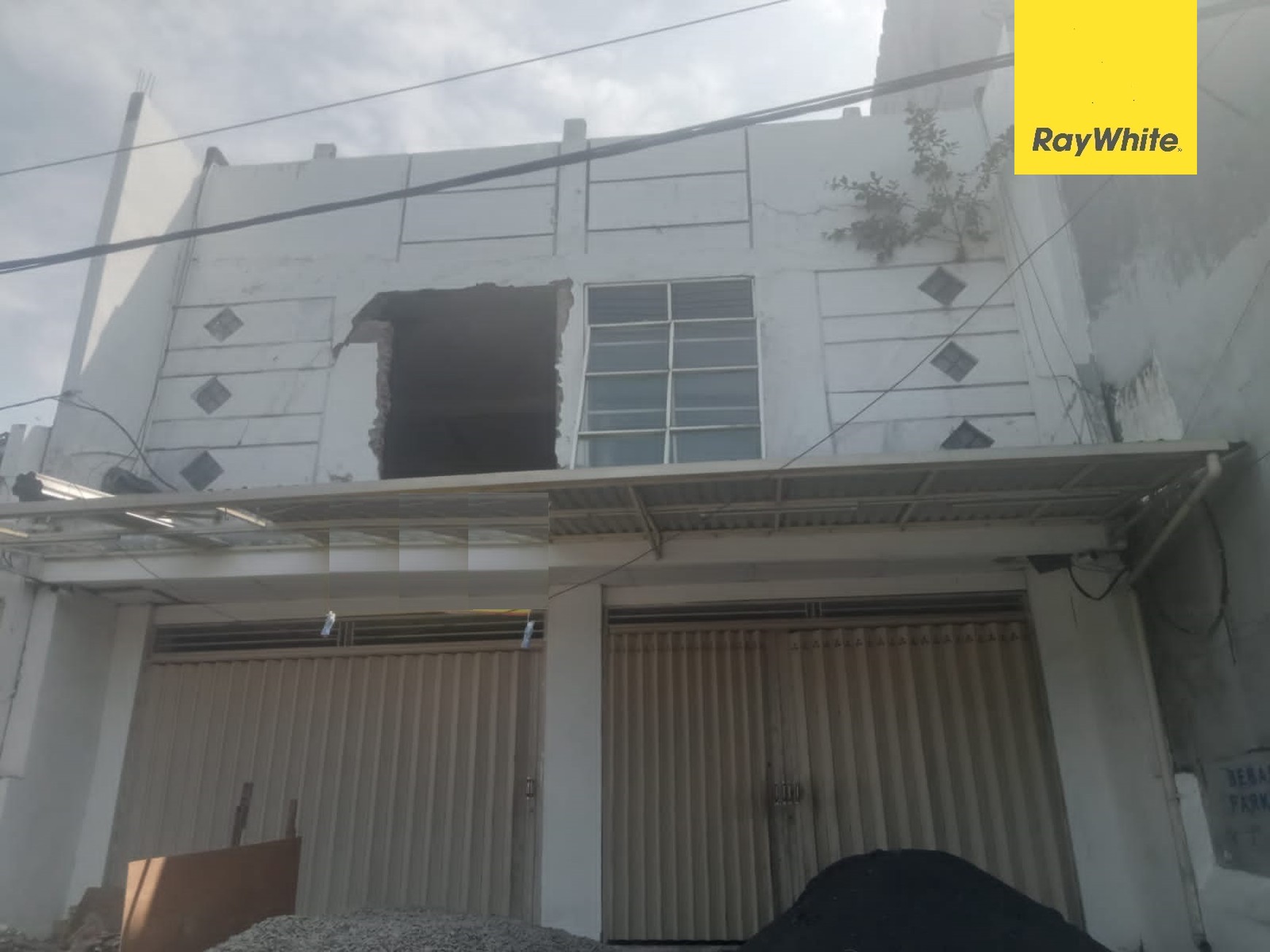 Disewakan 2 Ruko Jadi 1 Dijalan Kedung Cowek Surabaya