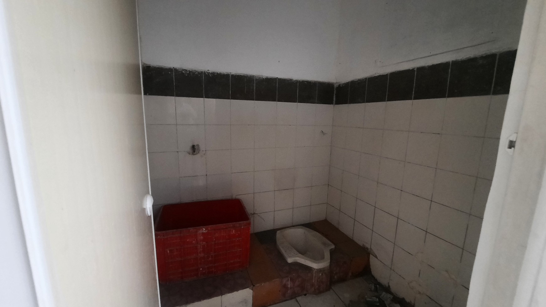 RUKO UNION SQUARE UKURAN LUAS DI LOKASI STRATEGIS DALAM KOTA LIPPO CIKARANG DEKAT DENGAN BERBAGAI FASILITAS PUBLIK