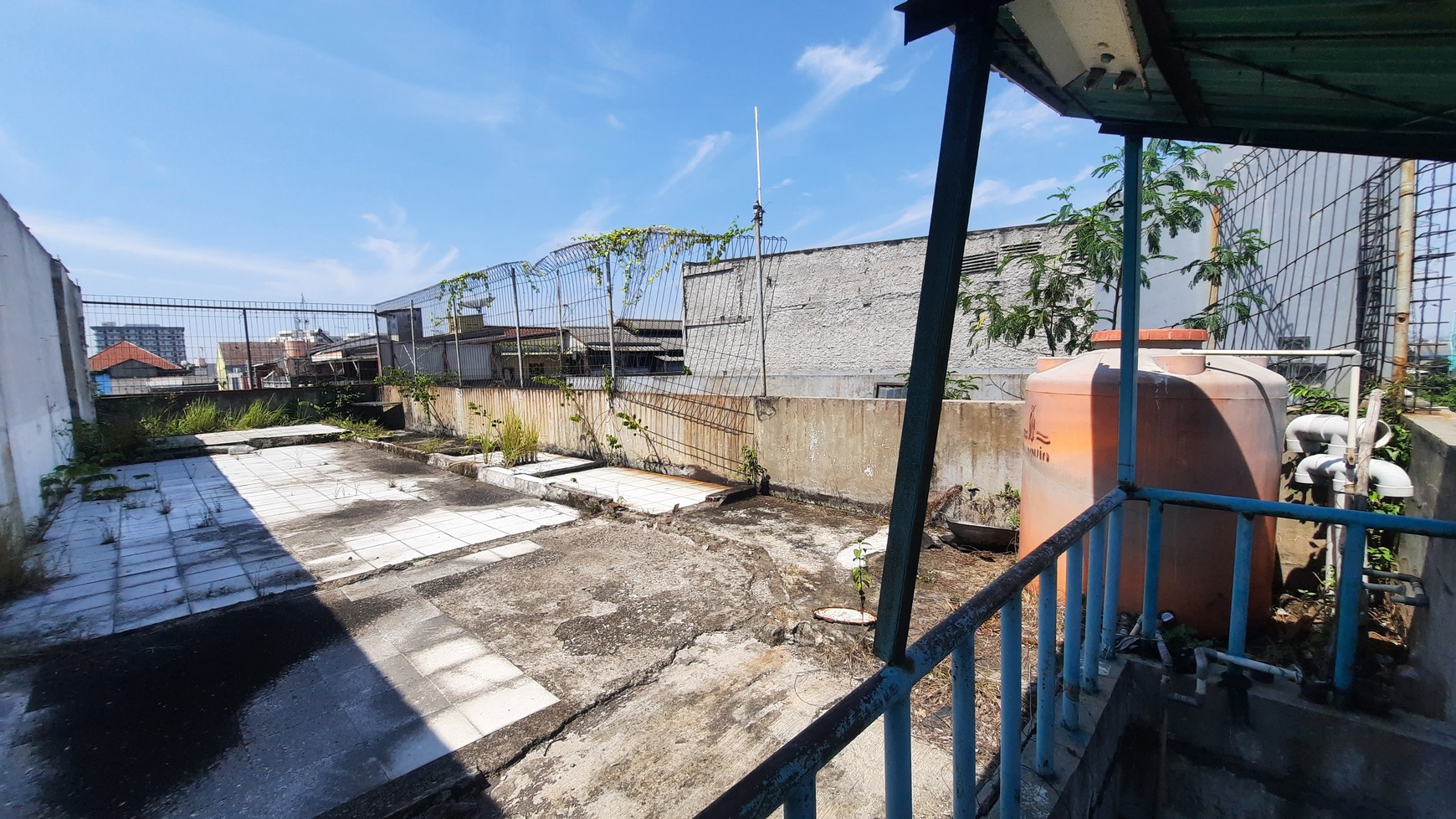 RUKO UNION SQUARE UKURAN LUAS DI LOKASI STRATEGIS DALAM KOTA LIPPO CIKARANG DEKAT DENGAN BERBAGAI FASILITAS PUBLIK