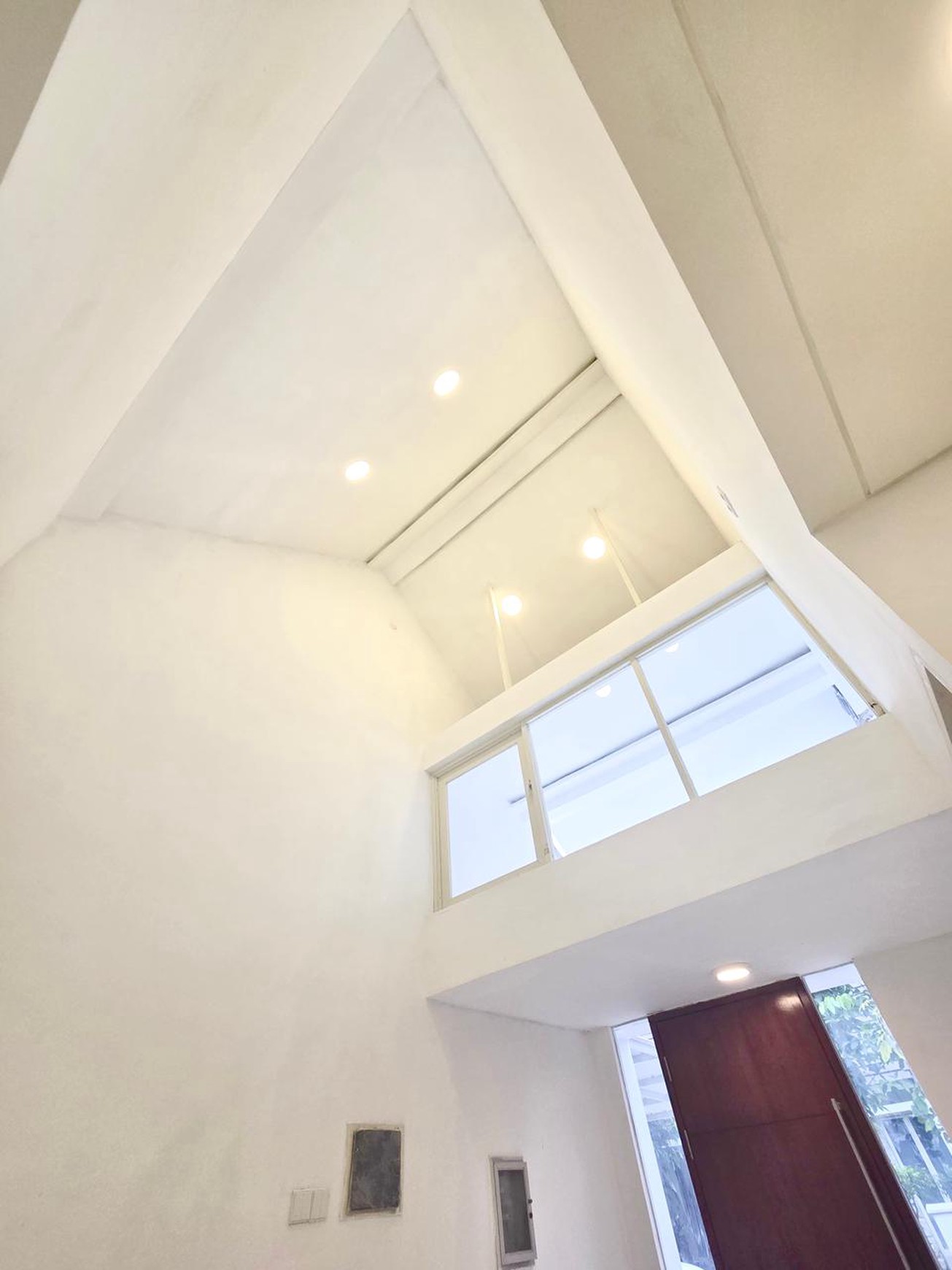 Dijual Rumah Sudah Renovasi High Celling North West Park Citraland