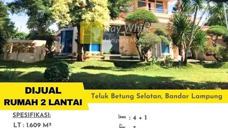 dijual rumah mewah memiliki kolam renang di teluk betung selatan