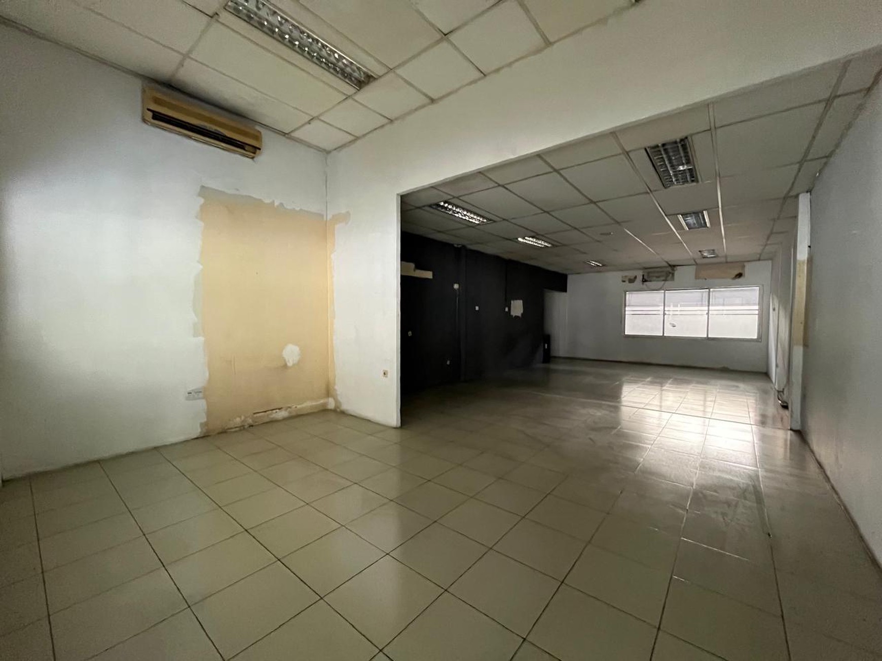 Disewakan Gedung Ex Kia Cimone JL. Merdeka - Pabuaran Tangerang