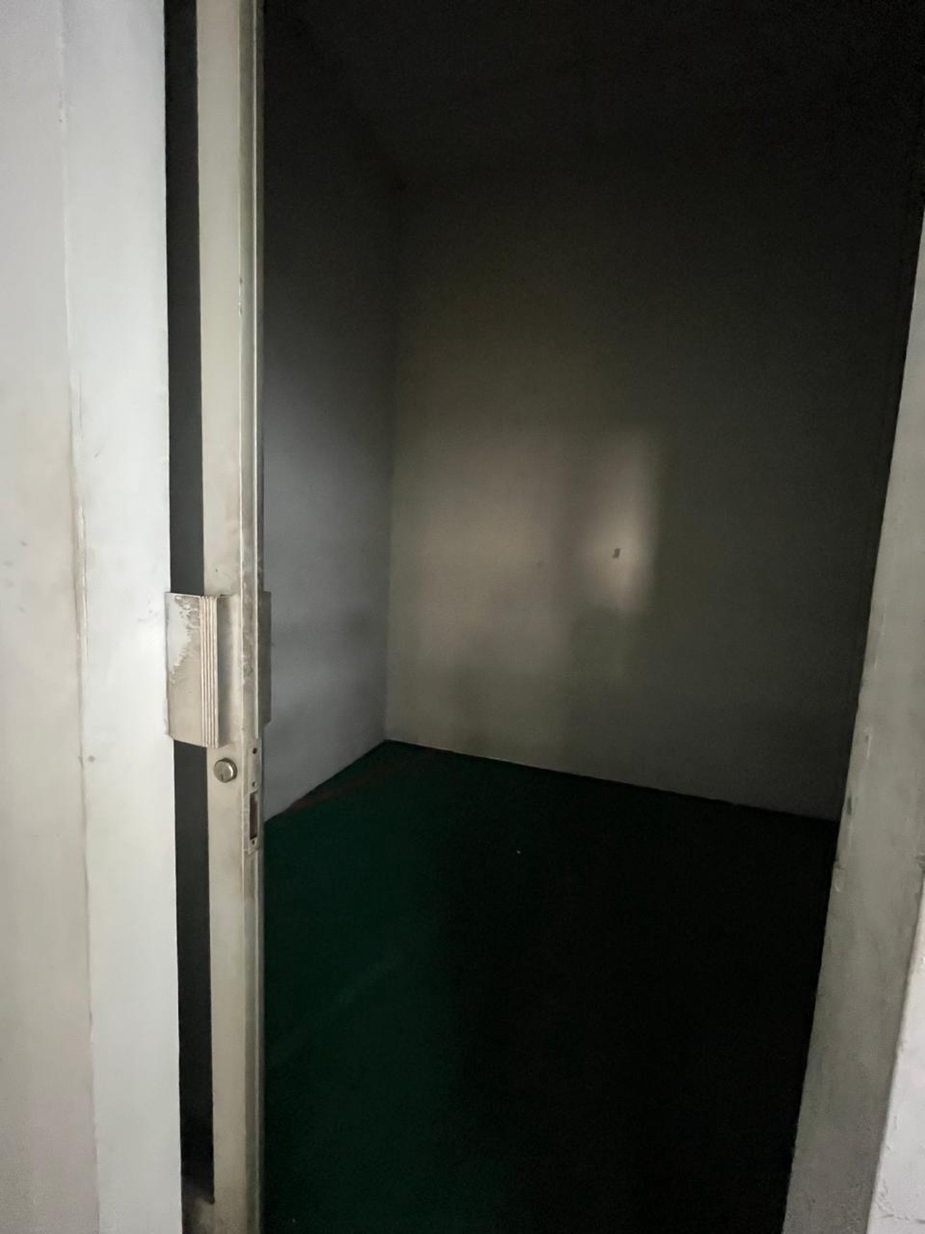 Disewakan Gedung Ex Kia Cimone JL. Merdeka - Pabuaran Tangerang